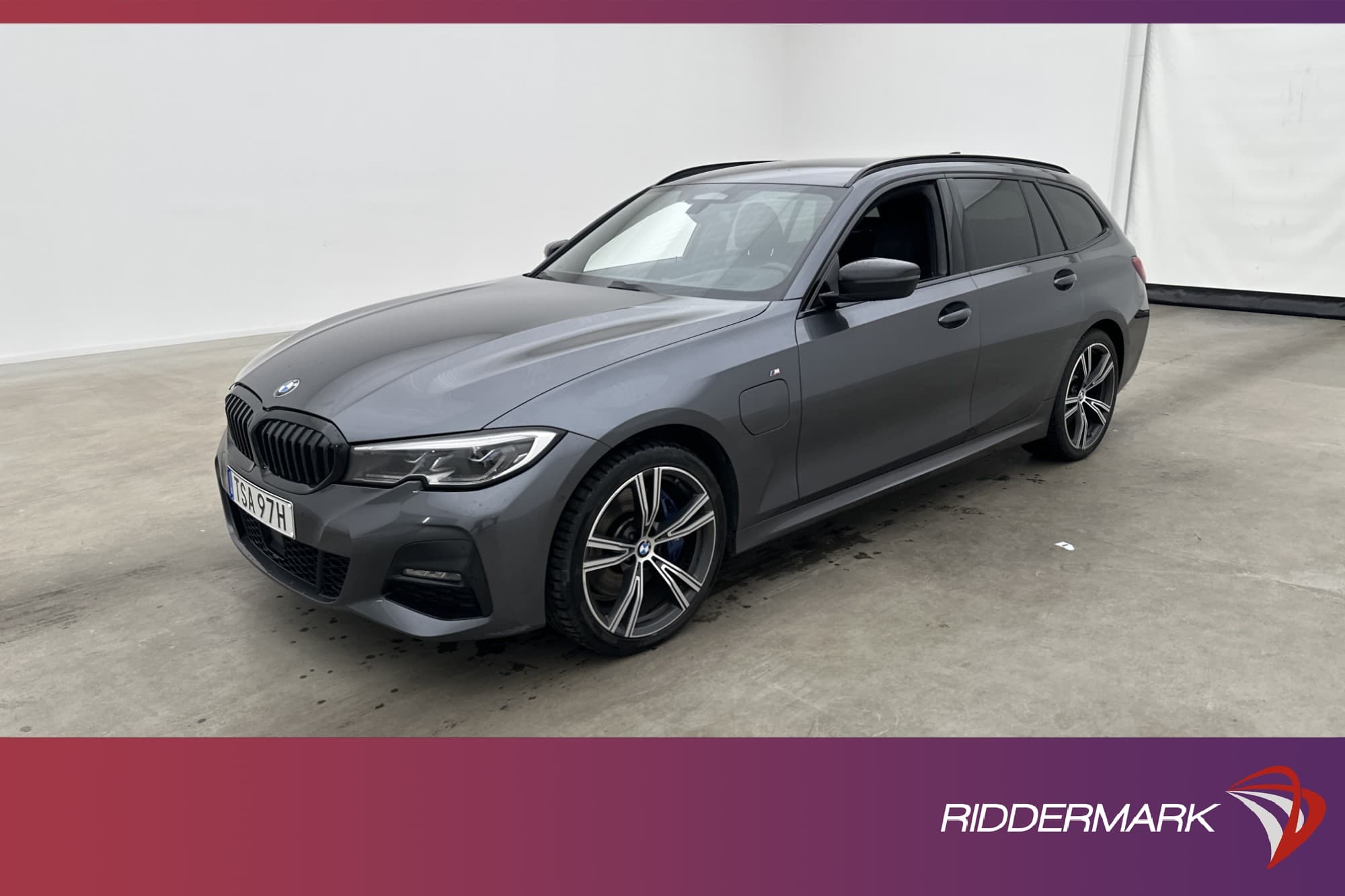 BMW 330e xDrive