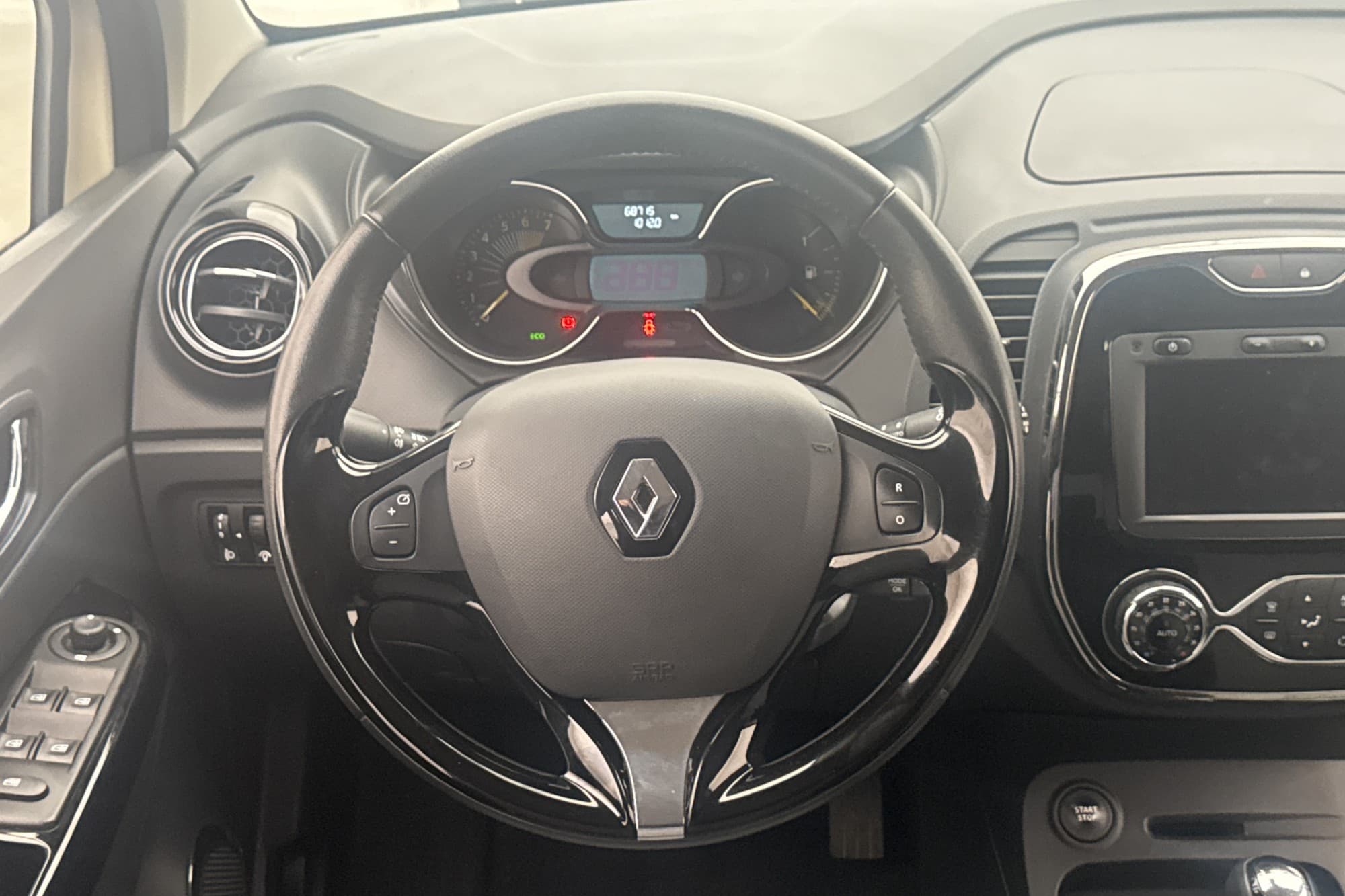 Renault Captur 1.2 TCe 120hk Navi Låg skatt 0,54L/mil