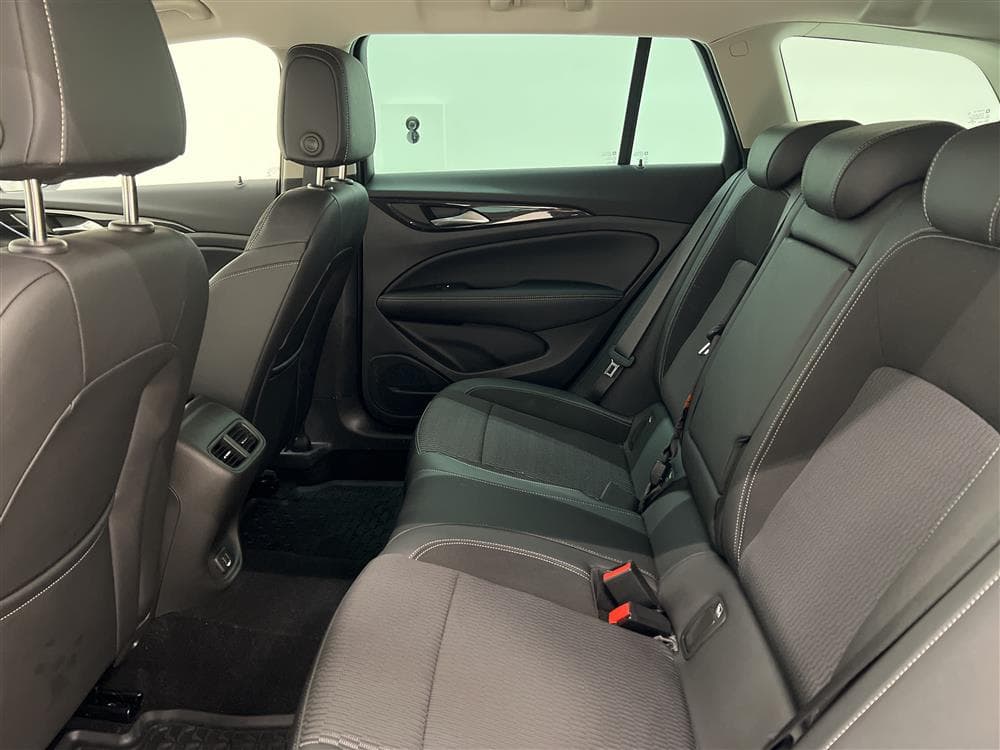 Opel Insignia 174hk Navi Backkamera Carplay Drag 0,43l/milinteriör