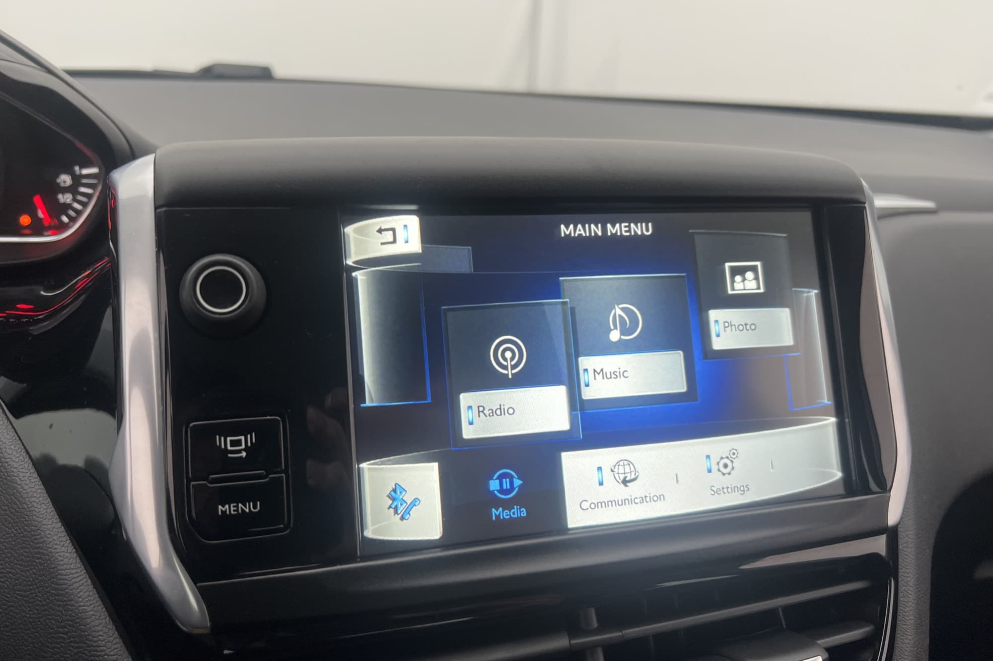 Peugeot 208 1.4 95hk M&K-Värmare Bluetooth Farthållare