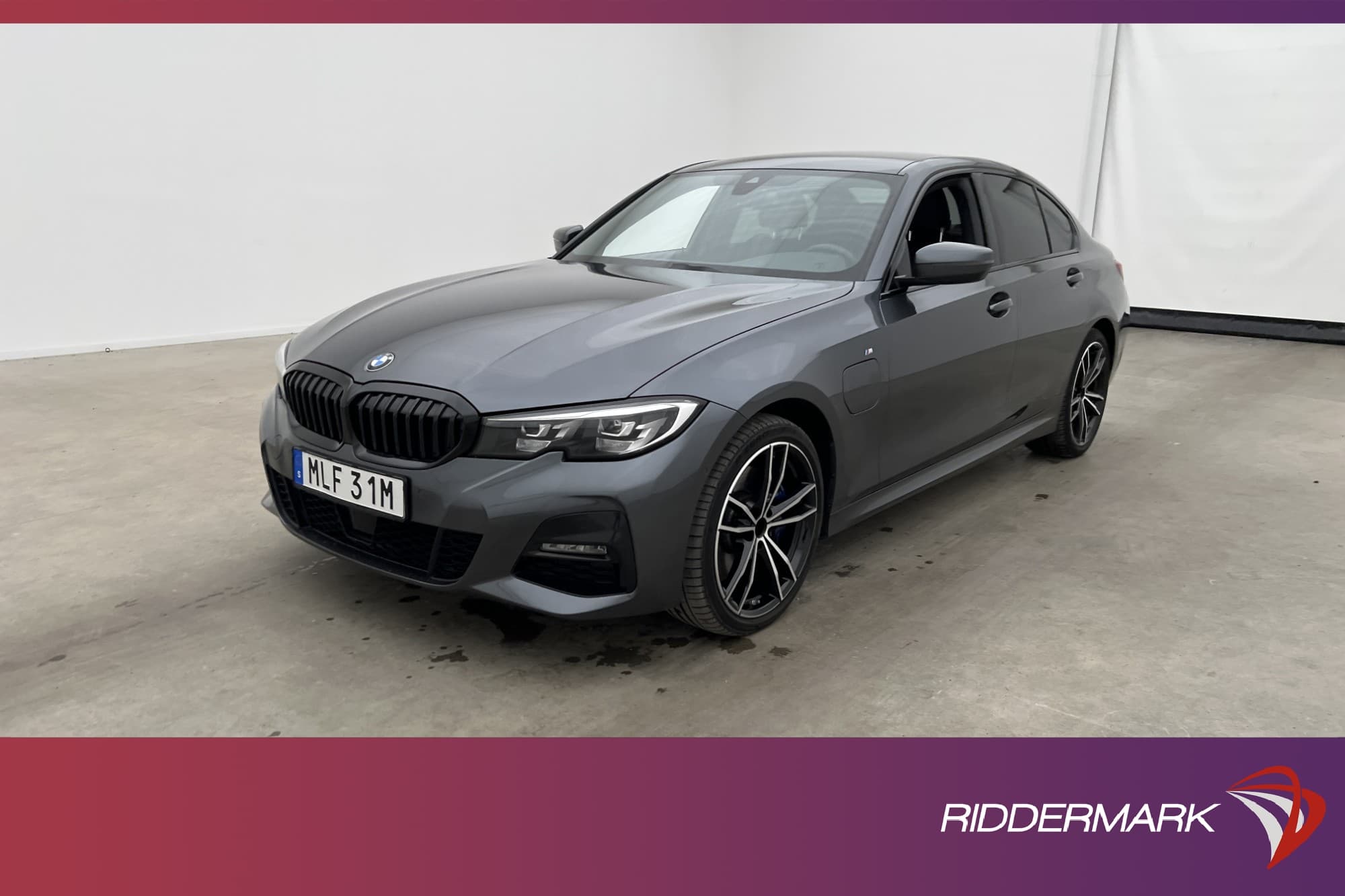 BMW 330e