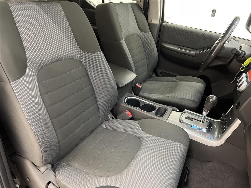Nissan Navara 2.5dCi Automat Taklucka Navi Kamera Dragkrok interiör