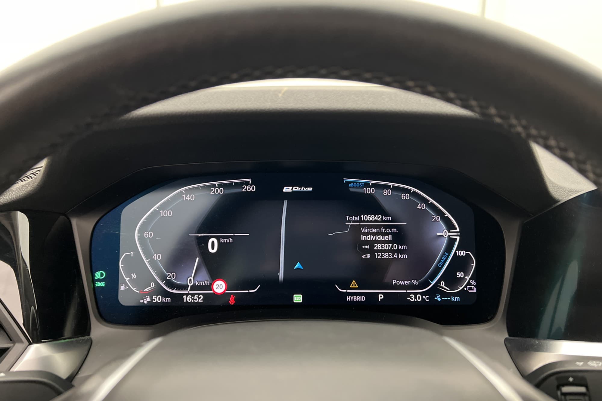 BMW 330e 292hk xDrive Sport line Cockpit Navi Sensorer Drag