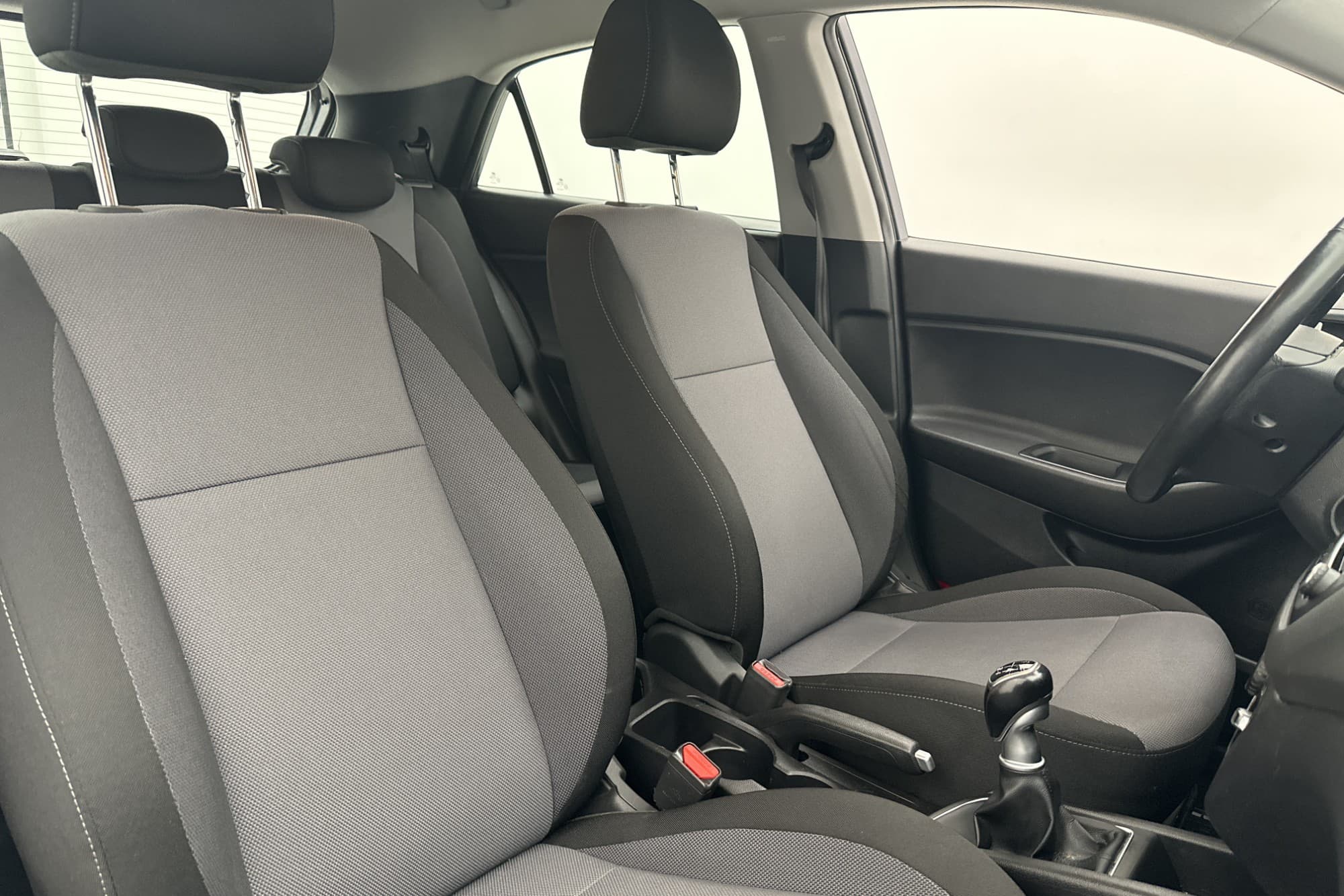 Hyundai i20 Active 1.0 T-GDI 100hk Rattvärme P-Sensorer