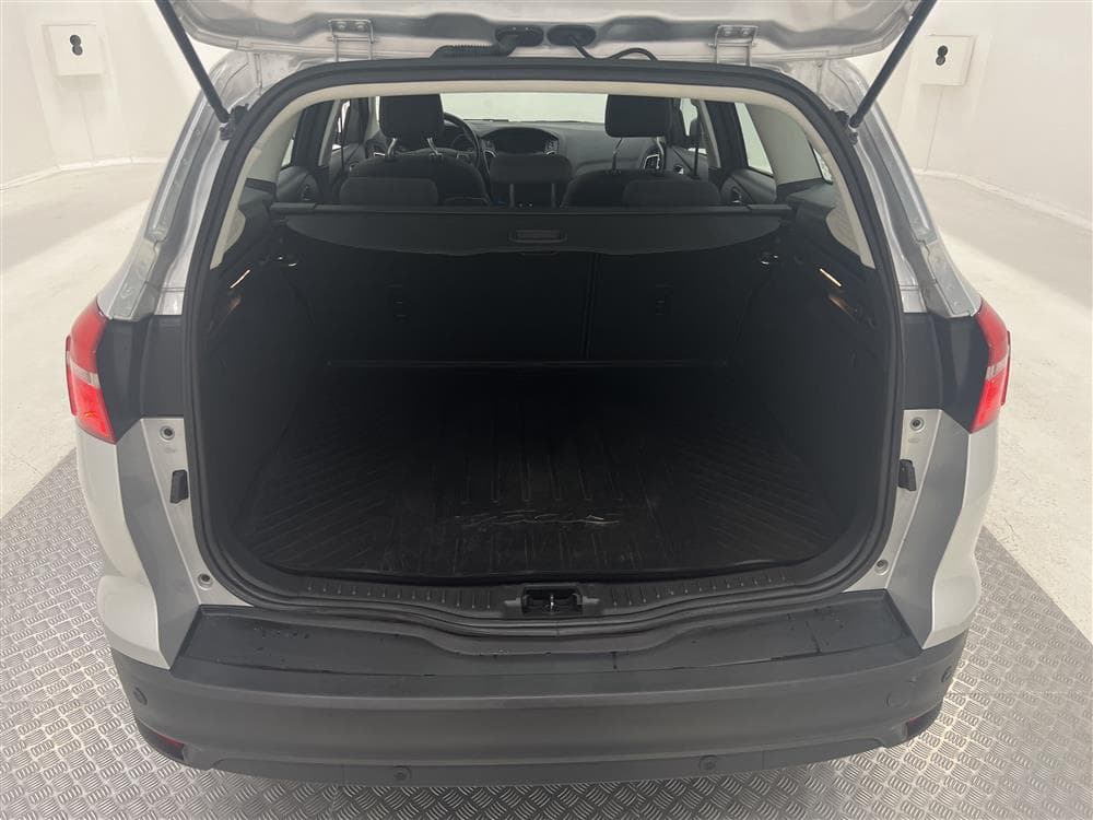 Ford Focus 1.5 TDCi 120hk Välservad Låg Skatt 0,38L/mil interiör