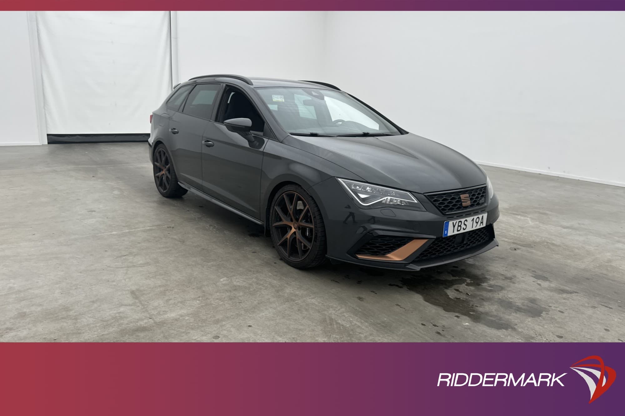 SEAT Leon Cupra ST R