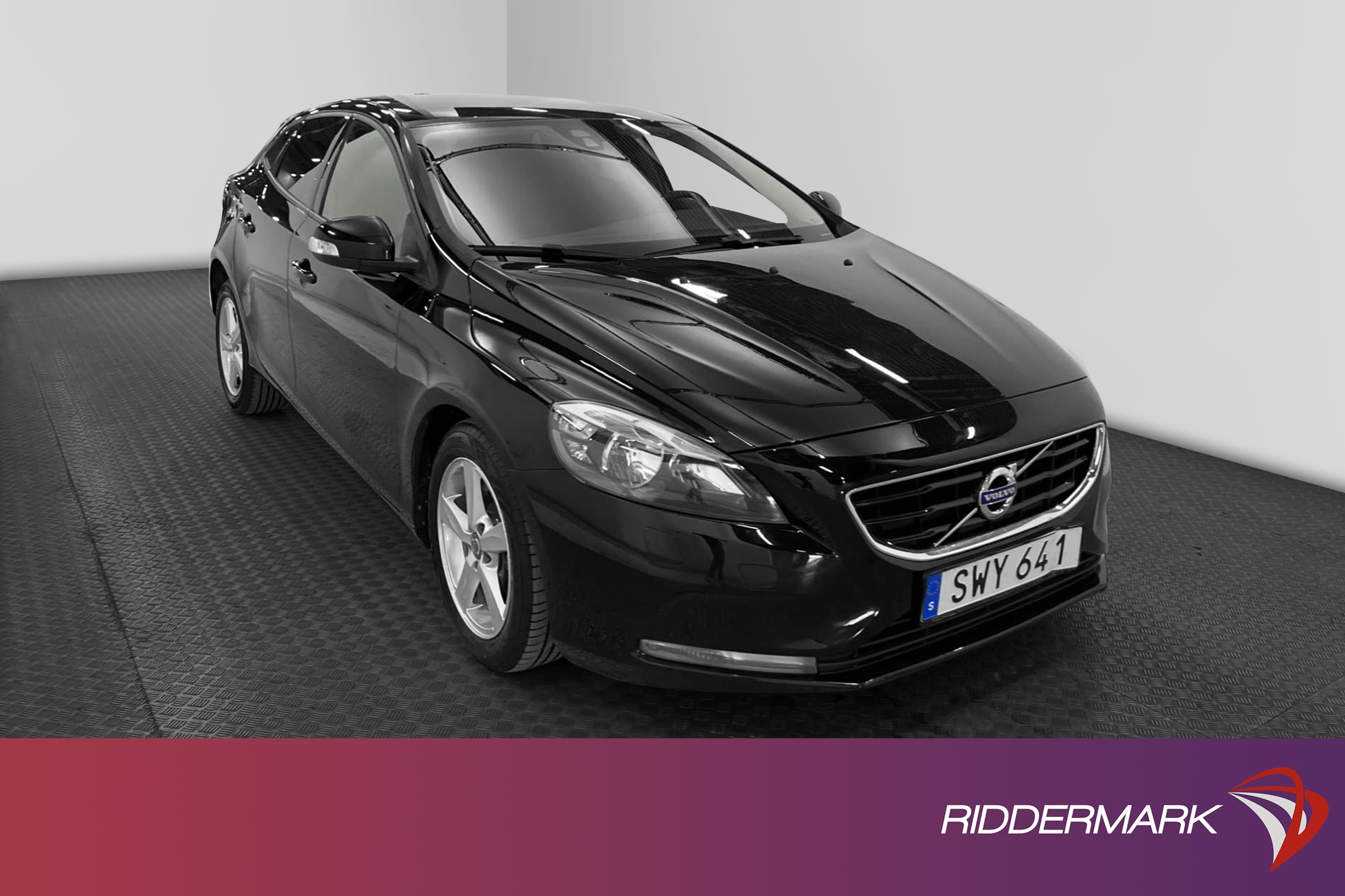 Volvo V40 T2 122hk