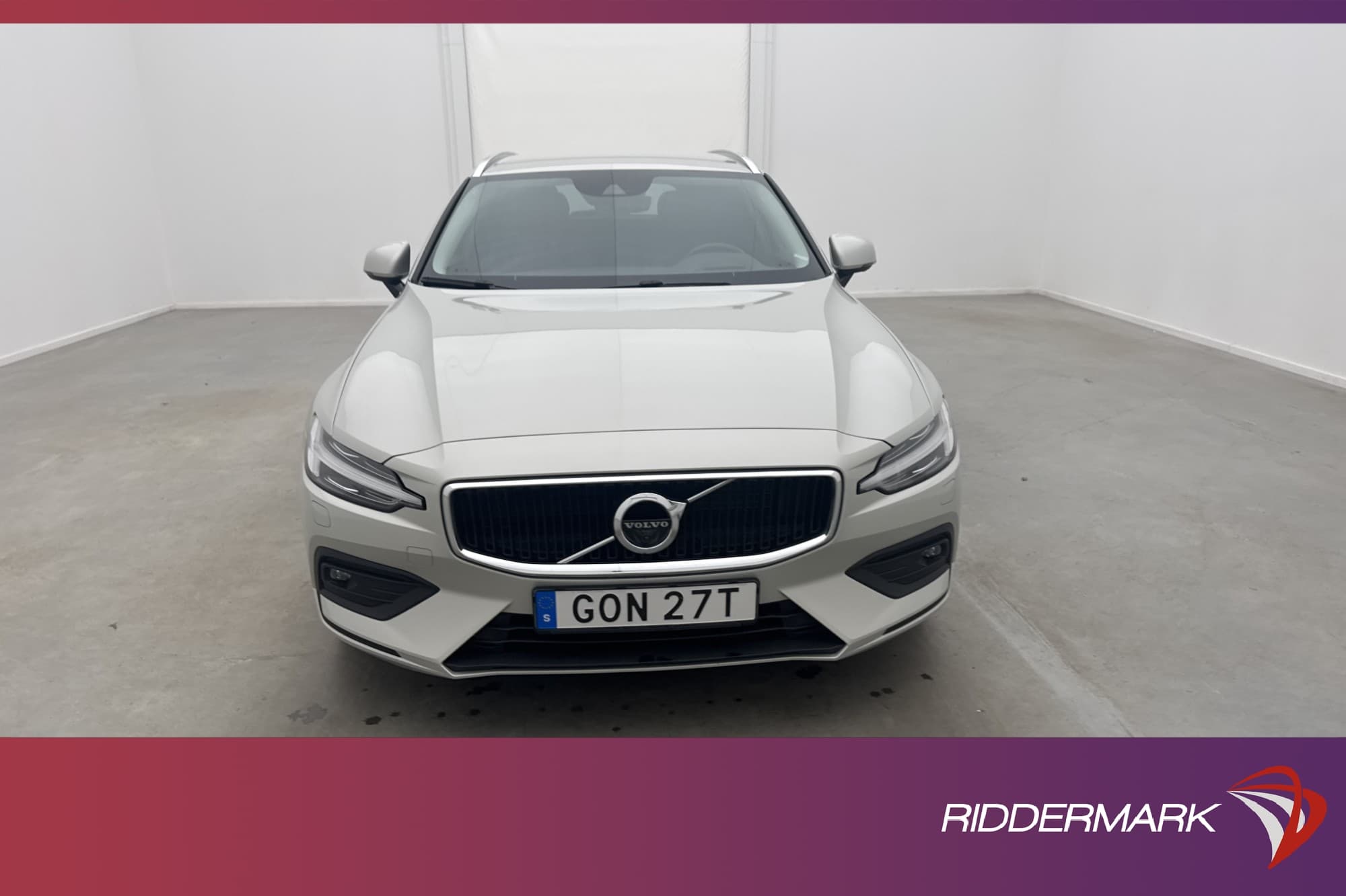 Volvo V60 D4 AWD Momentum Värmare Skinn 360 CarPlay HUD Drag