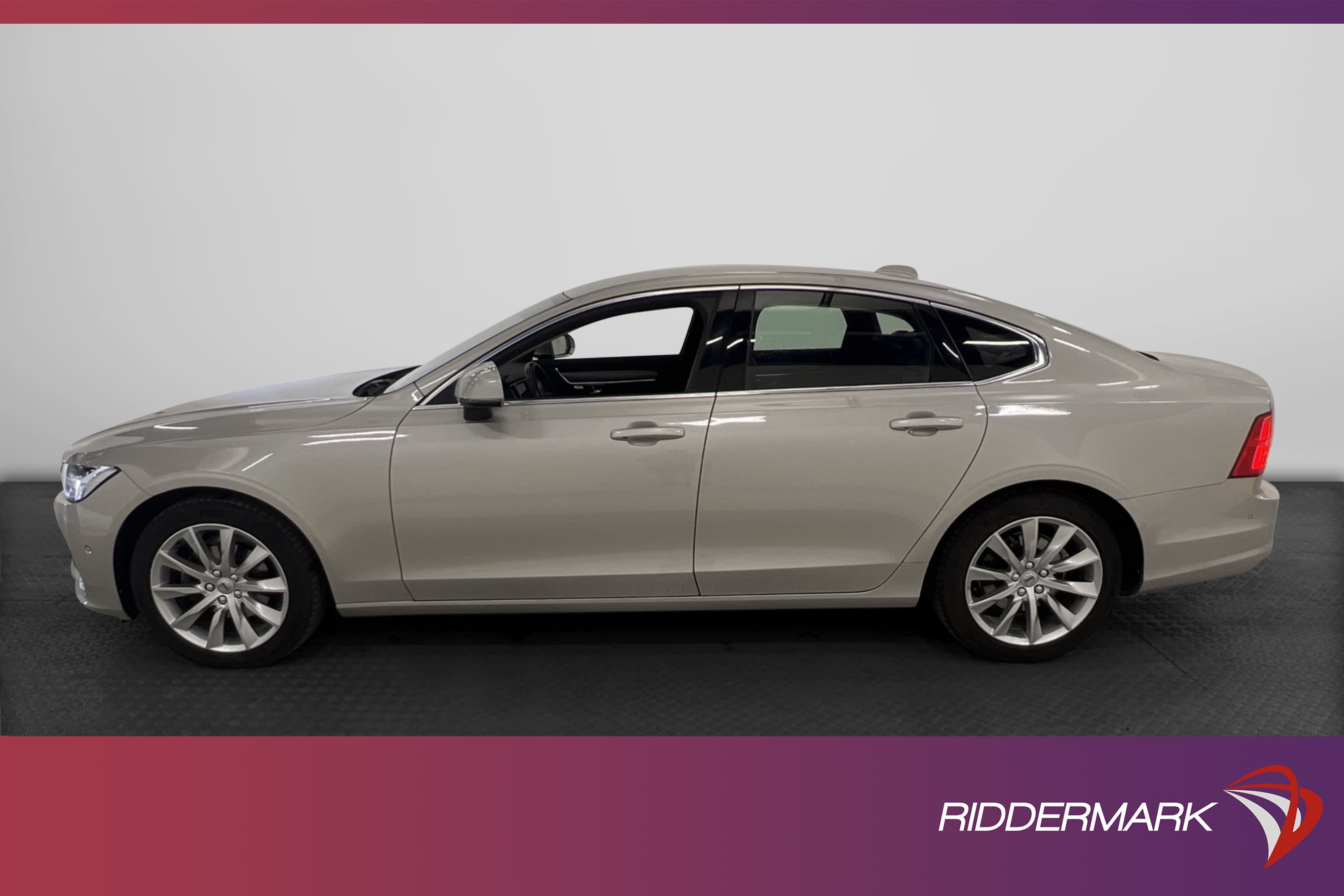 Volvo S90 D4