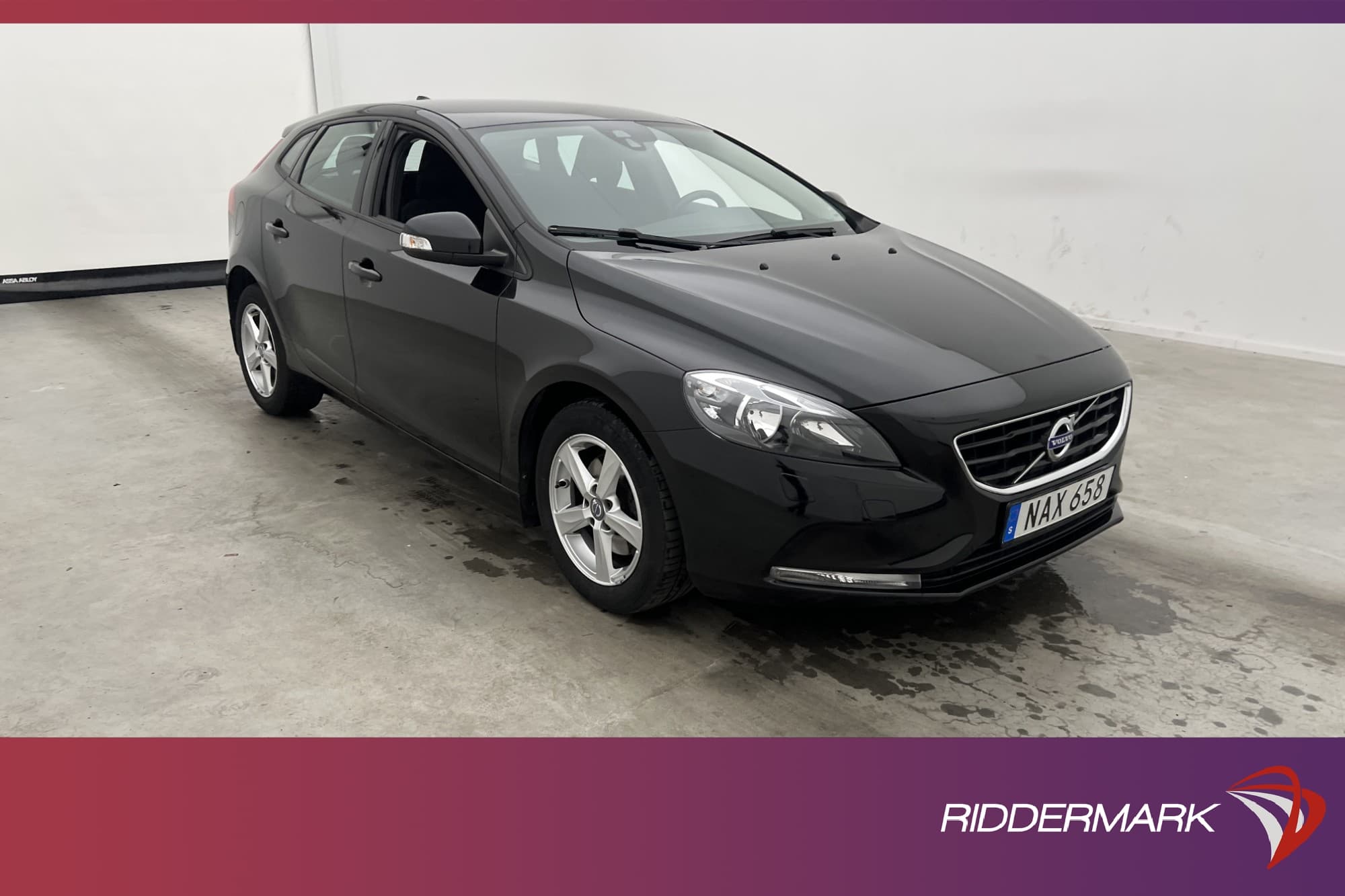 Volvo V40 T2 122hk