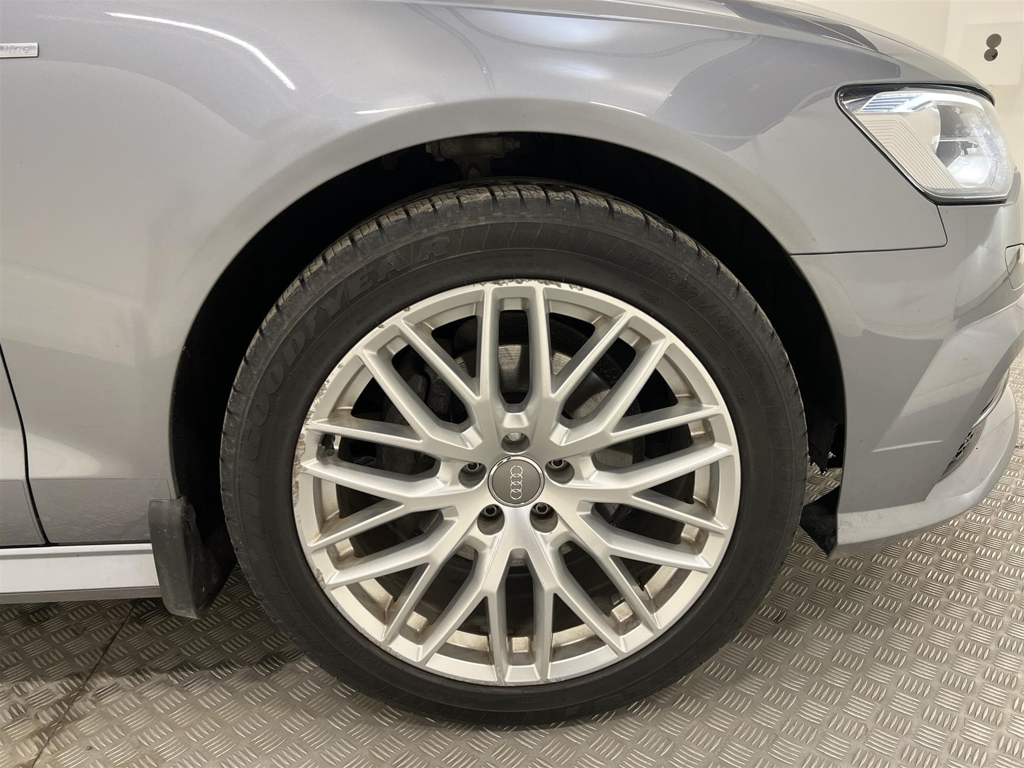 Audi A6 Avant 2.0 TDI Quattro 190hk S-Line Välserv 0,51l/mil