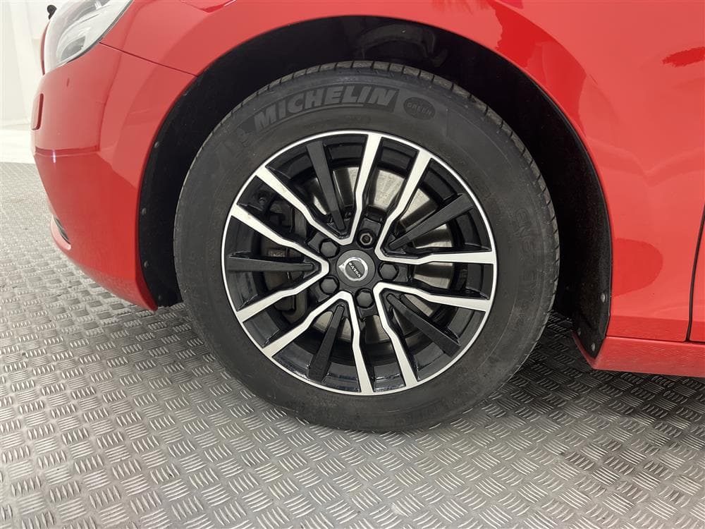 Volvo V40 D2 120hk Advanced B-kam VOC PDC Facelift 0,38l/milinteriör