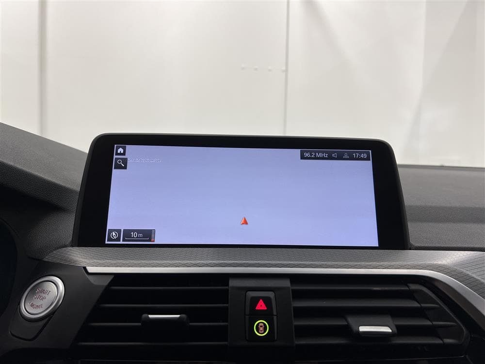 BMW X3 xDrive20d 190hk M Sport 360° D-värm HUD Navi Drag