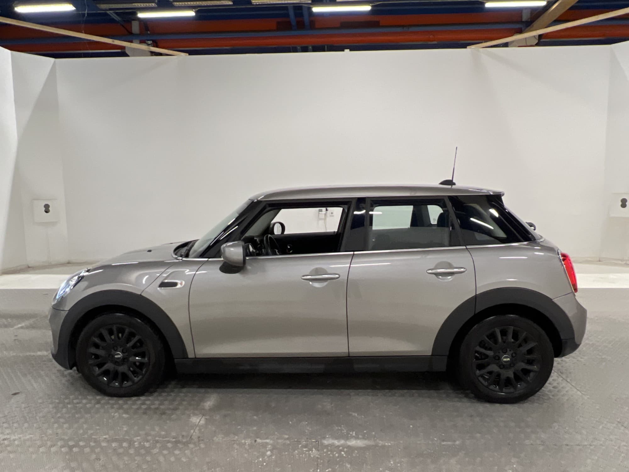 MINI Cooper  Pepper II P-Sensorer Keyless Låg Skatt