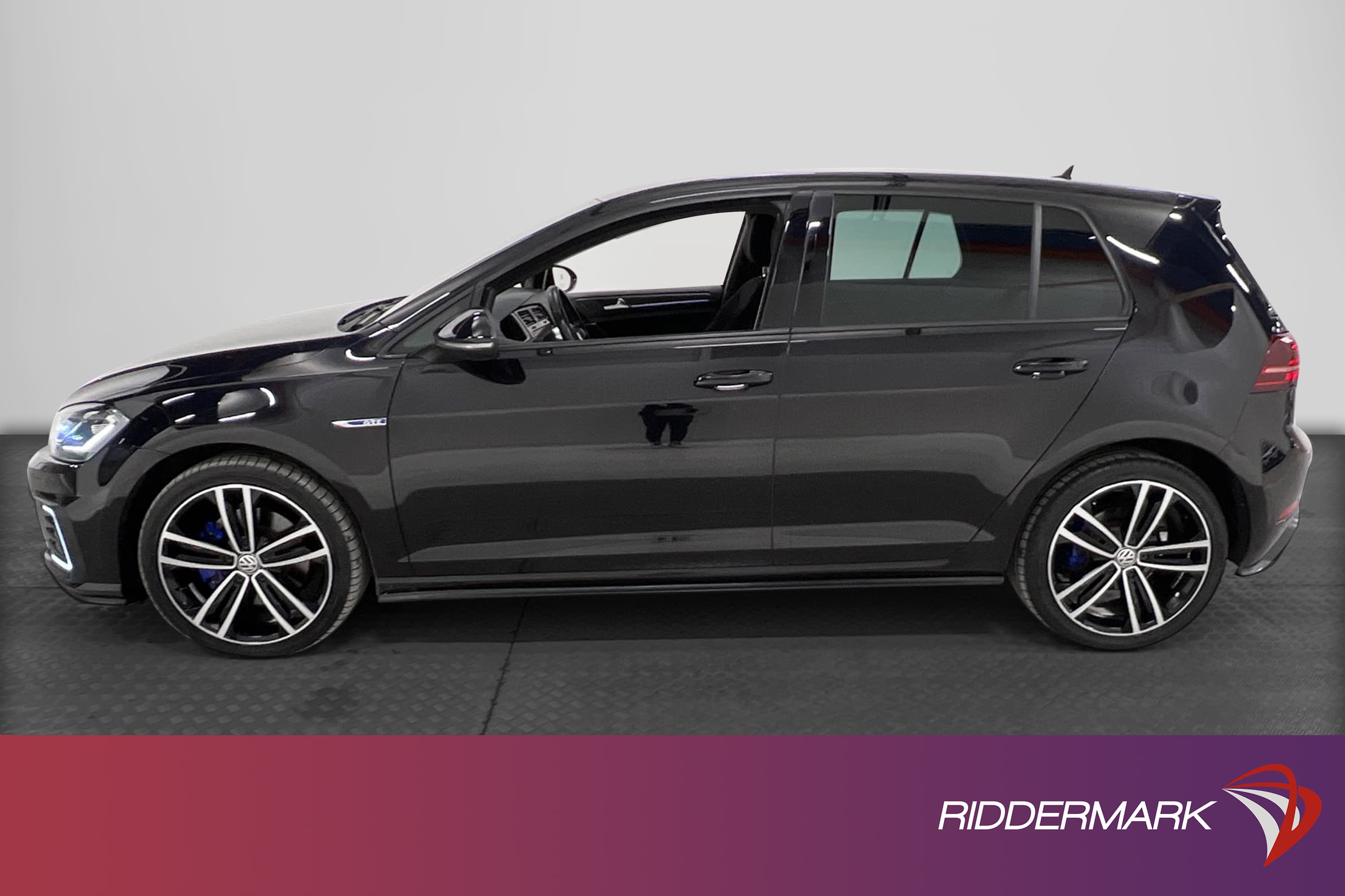Volkswagen Golf GTE 204hk