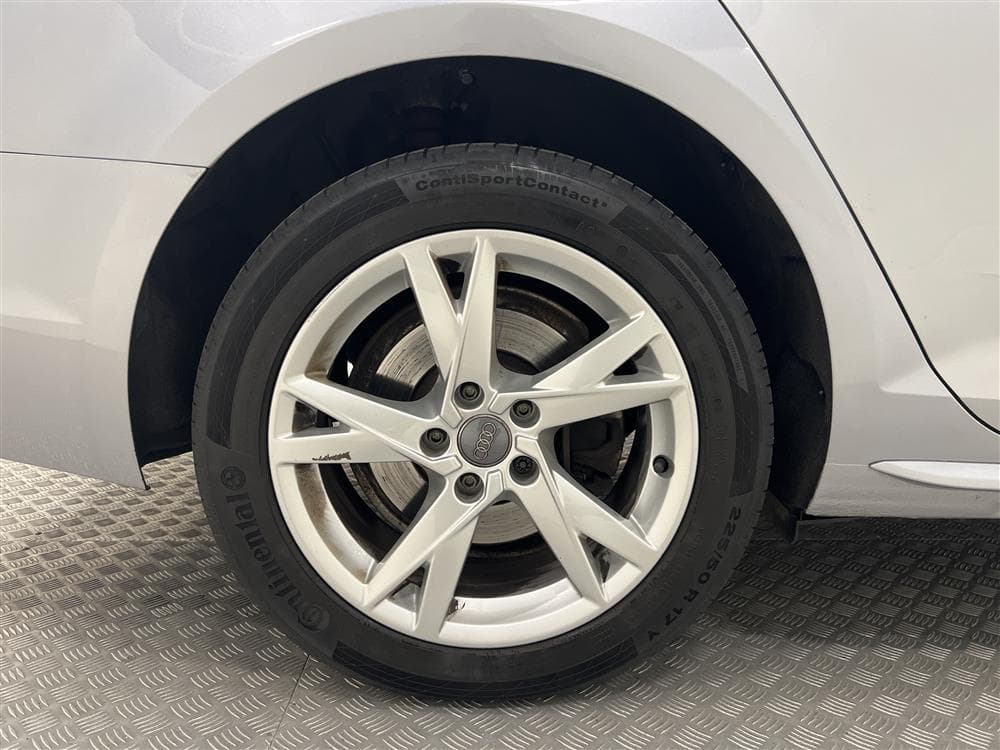 Audi A4 2.0 TDI Quattro 190hk Proline Sensorer 0,44l/milinteriör