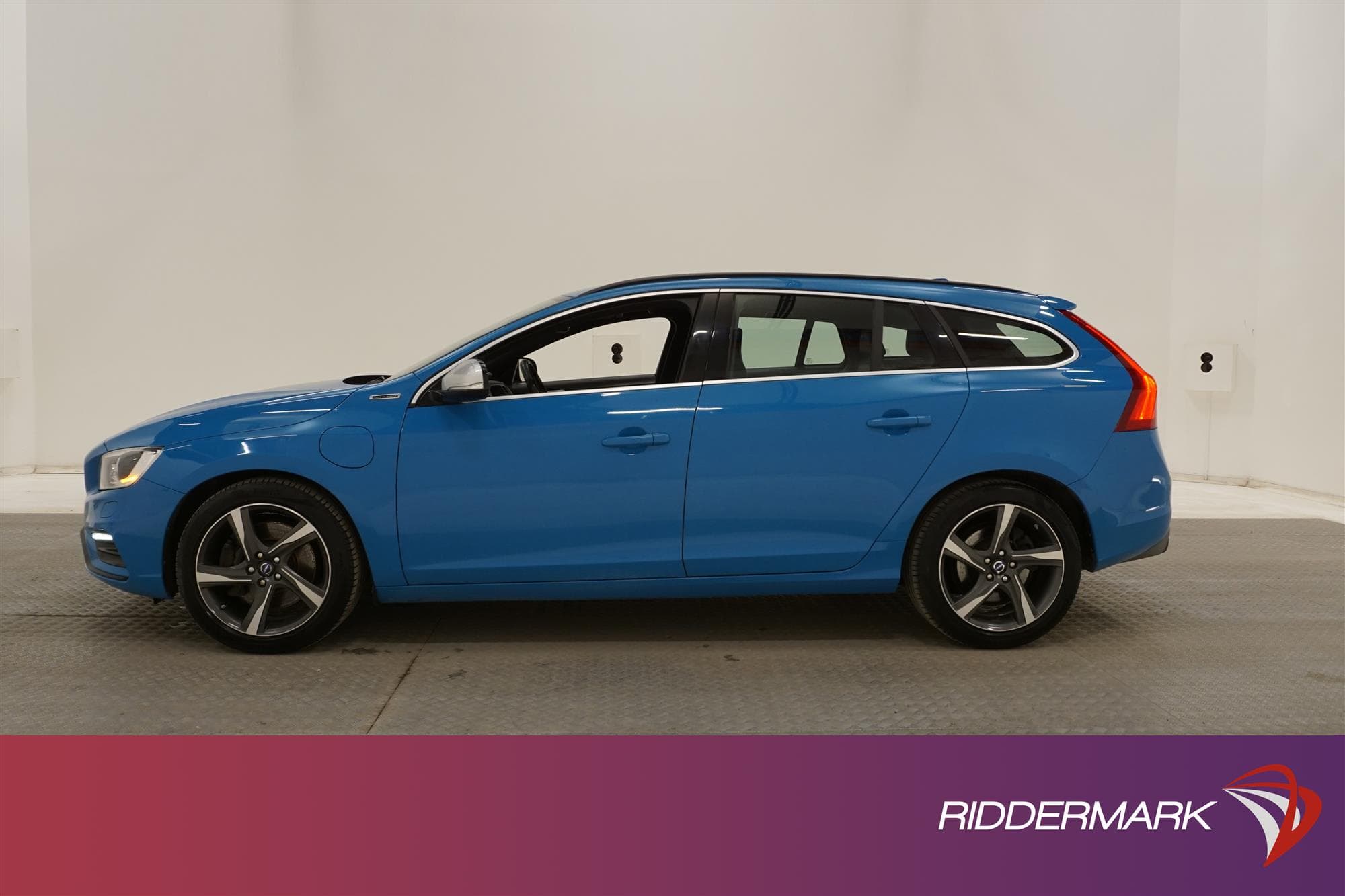 Volvo V60 D6 Plug-in AWD 283hk