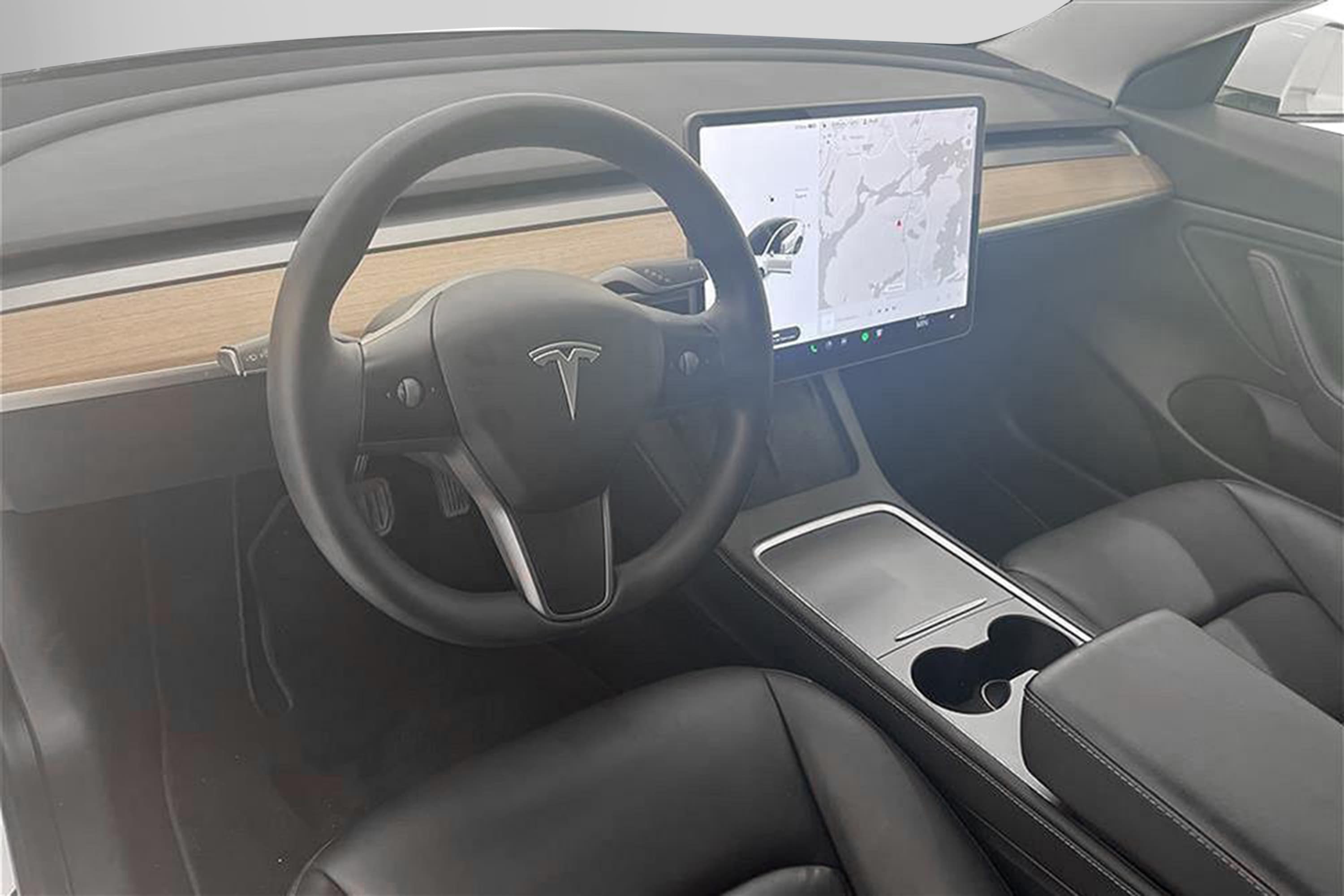 Tesla Model 3 Long Range AWD 440hk Svensksåld Premiuminteriör