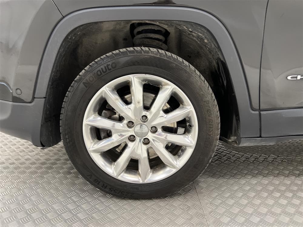 Jeep Cherokee 2.0 CRD AWD Limited Skinn B-Kam Navi 0,58l/milinteriör