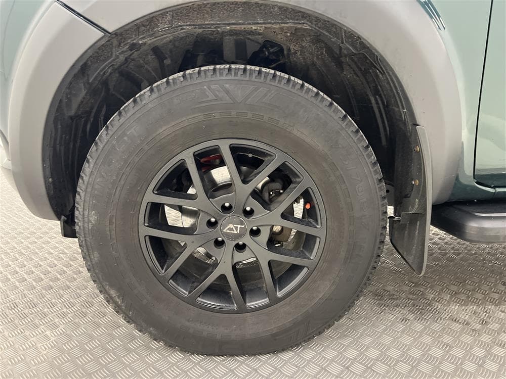 Nissan Navara Arctic Truck AT32 2.3 Aut 4x4 190hk Drag Moms interiör
