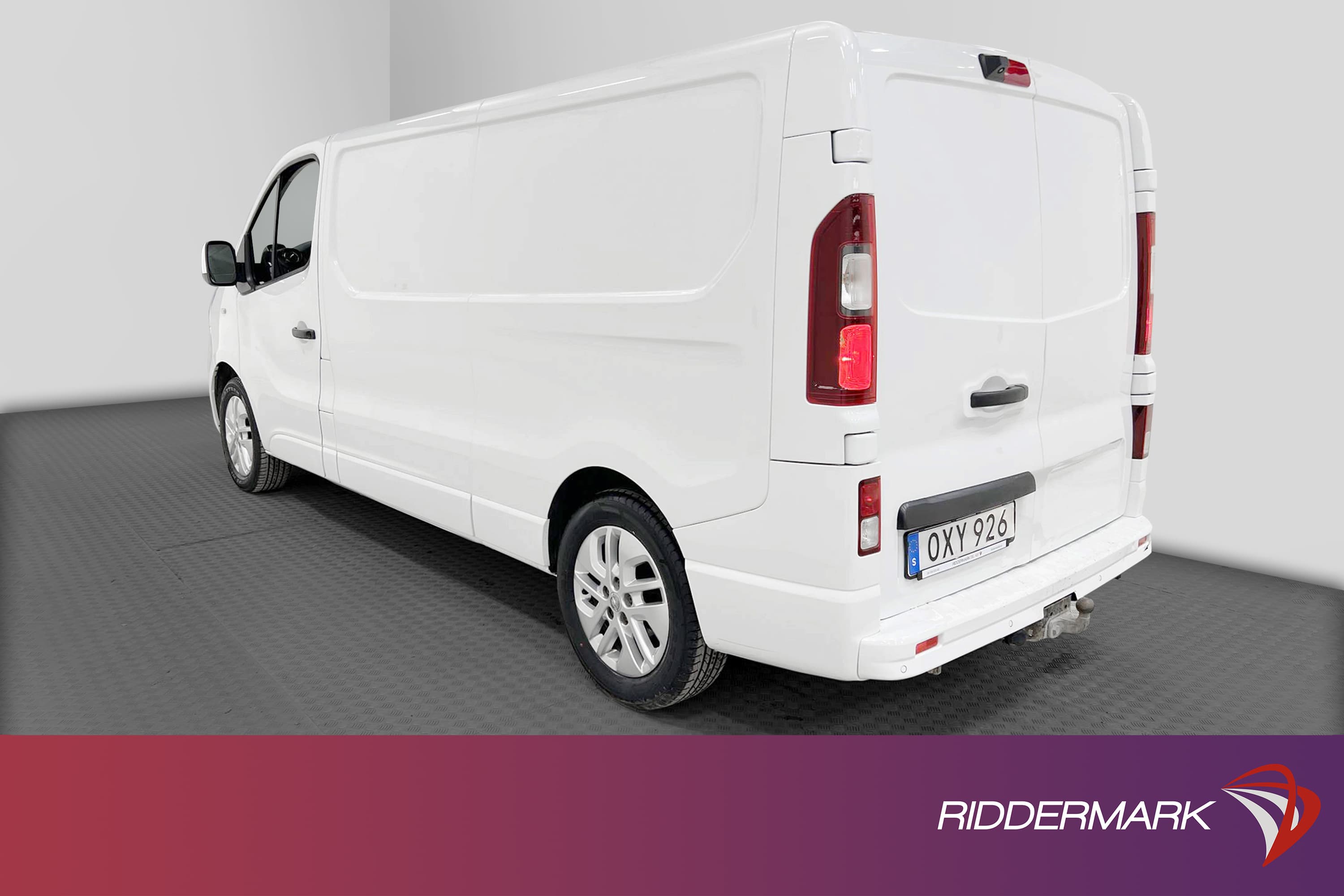 Opel Vivaro Lång 1.6 Värmare B-Kamera Navi Dragkrok Moms