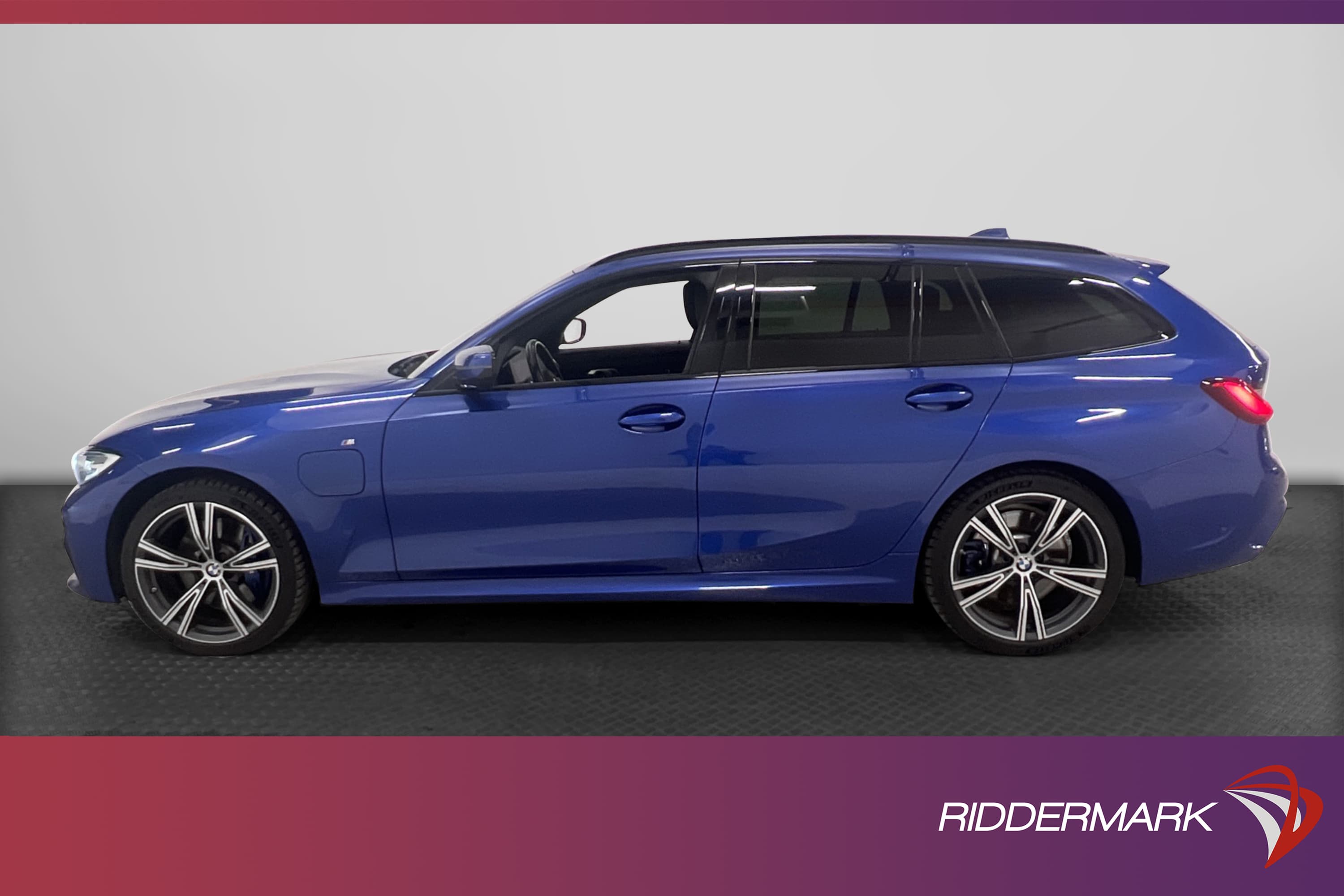 BMW 330e xDrive Touring 292hk