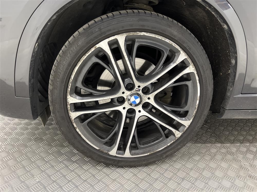 BMW X4 xDrive35d 313hk M-Sport Värmare H/K T-lucka 360° Naviinteriör