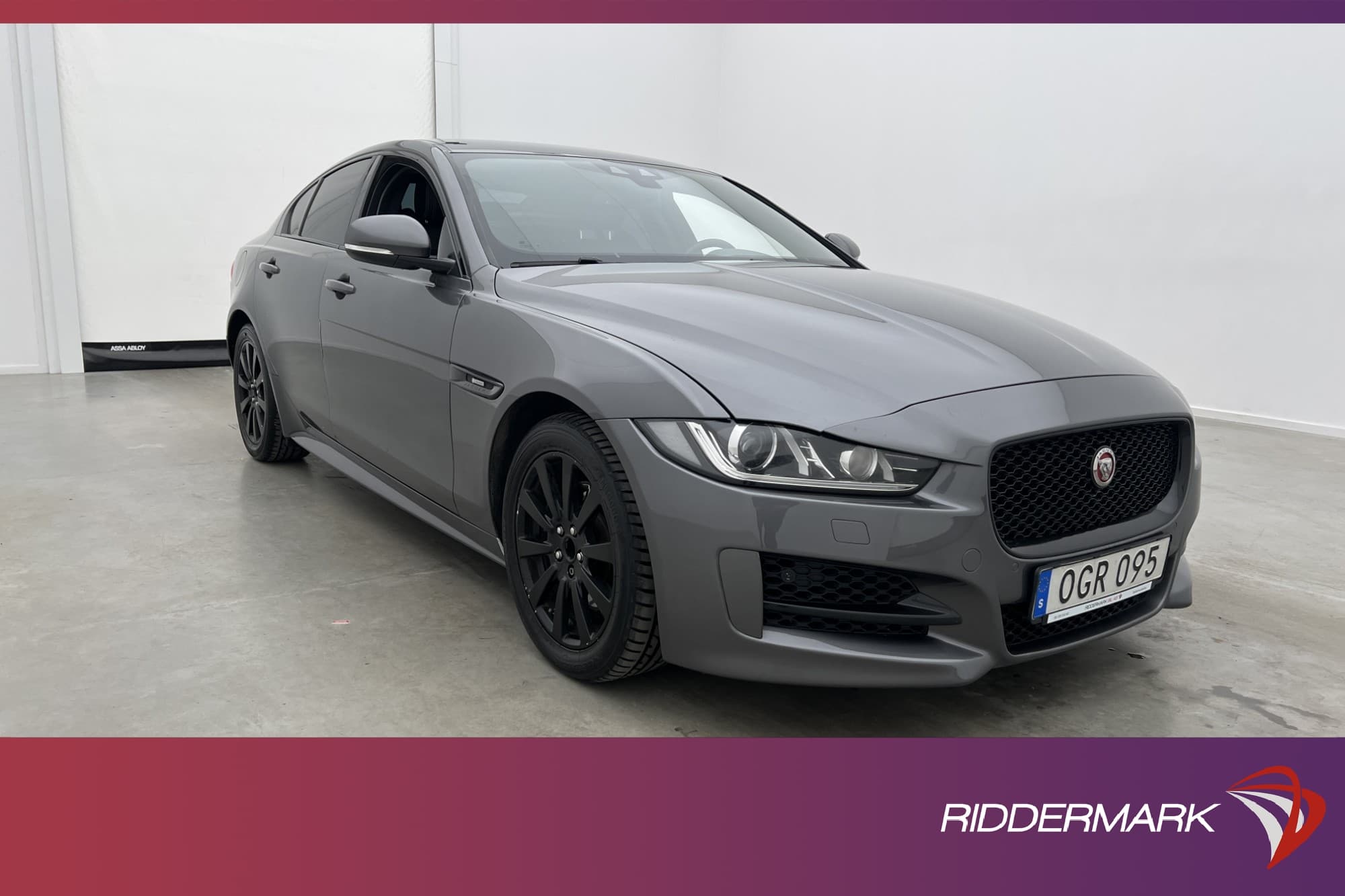 Jaguar XE 20d  R-Sport Meridian Kamera Navigation Elstolar