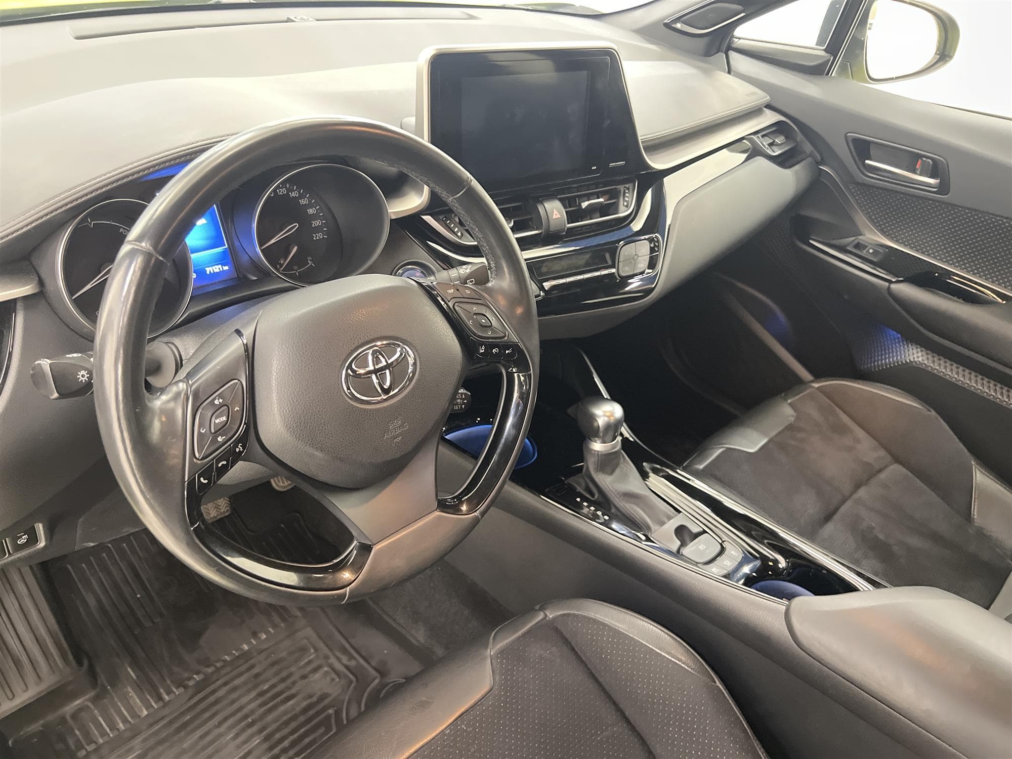 Toyota C-HR Hybrid CVT 122hk 1 Brukare Lime Edition JBL Navi