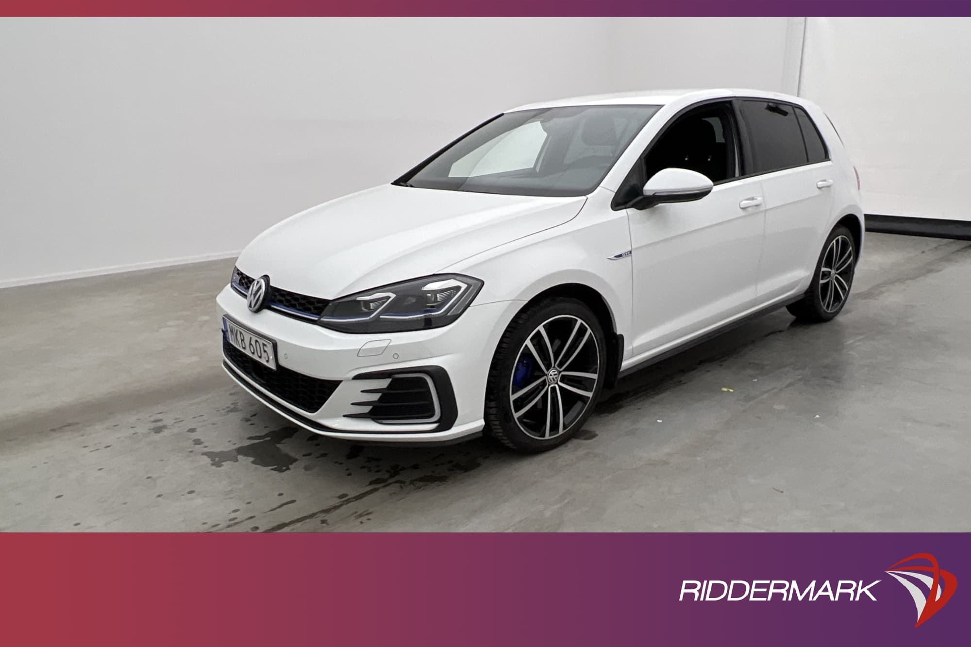 Volkswagen Golf GTE 204hk