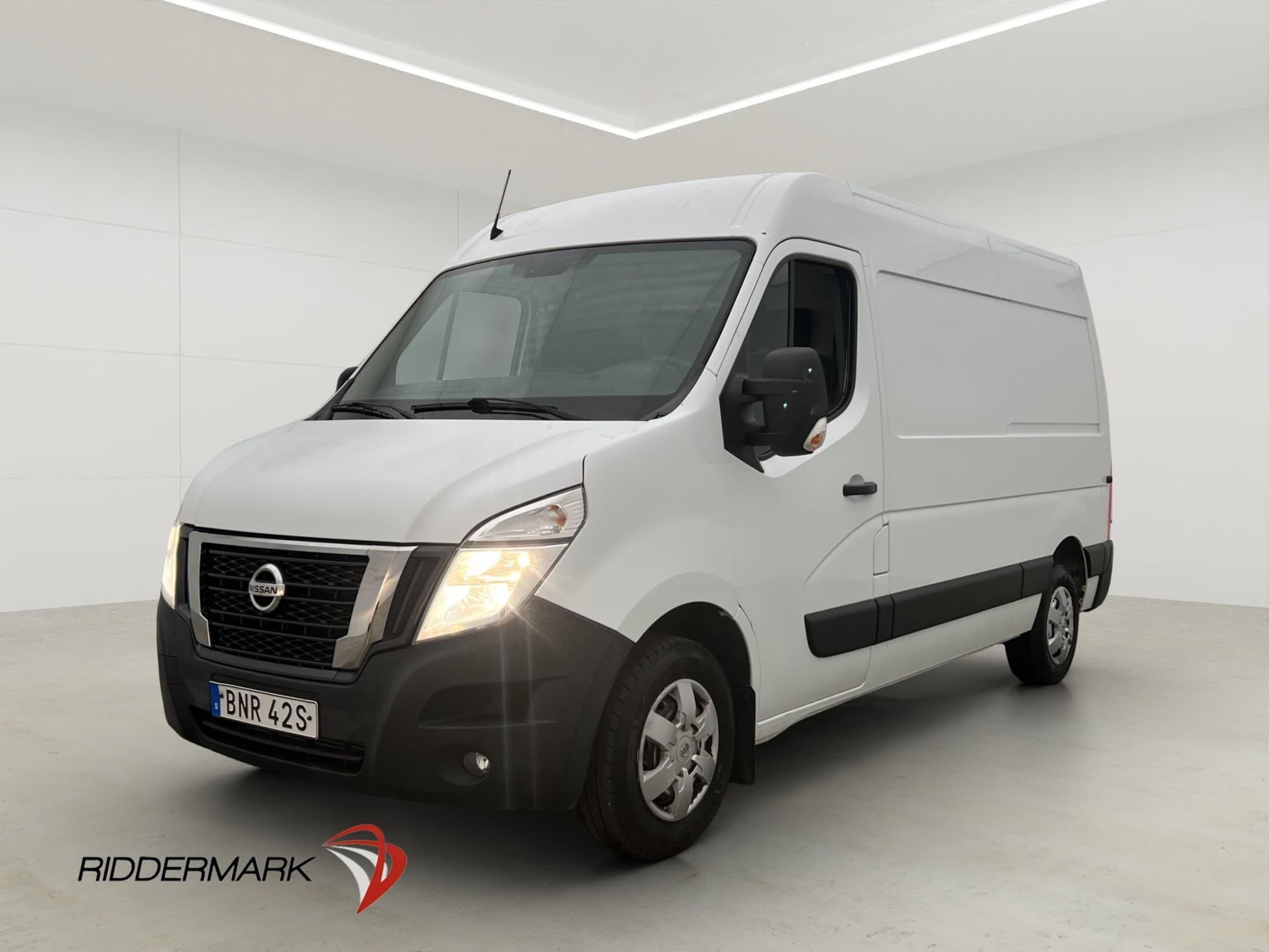 Nissan NV400