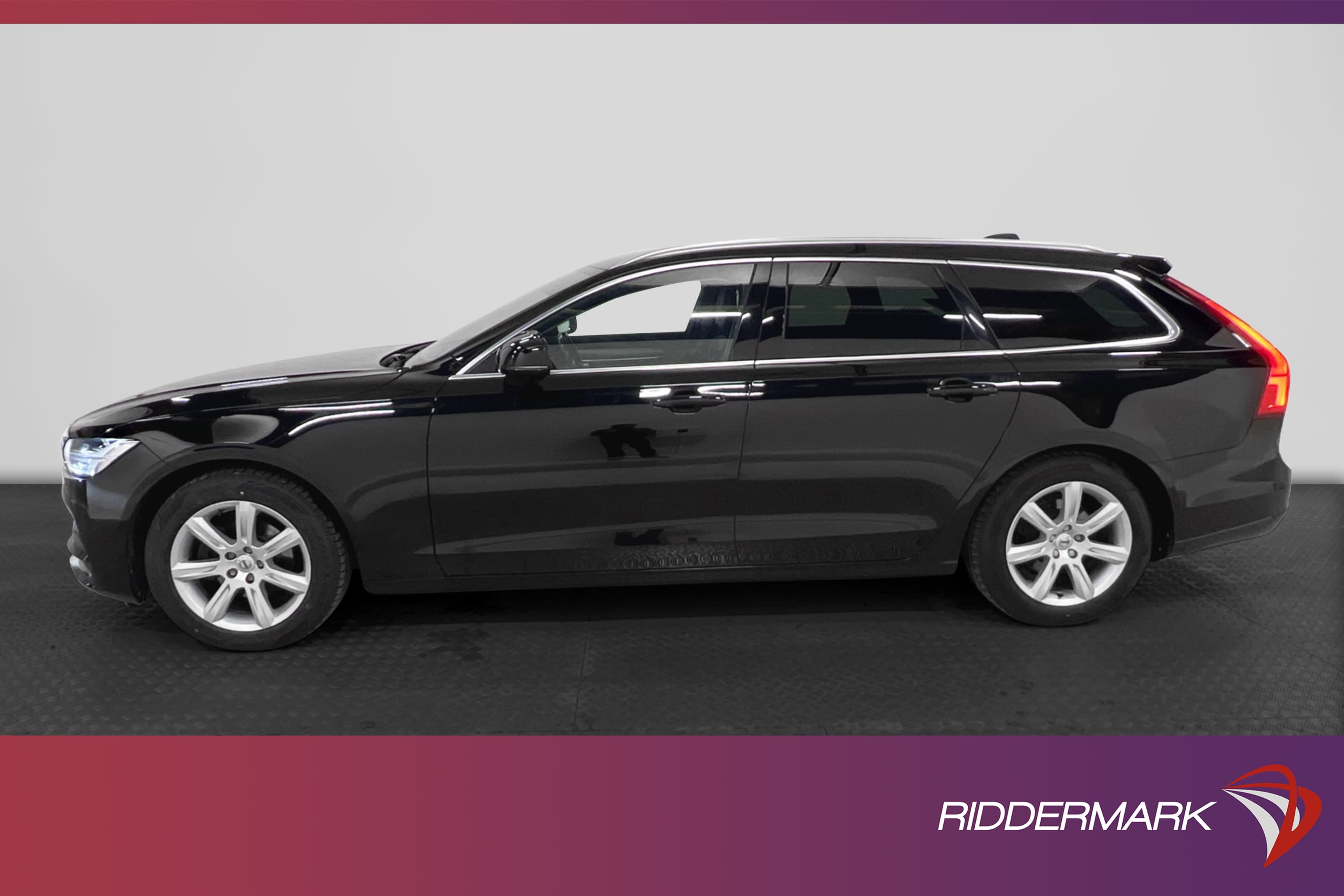 Volvo V90 D4 Momentum Adv