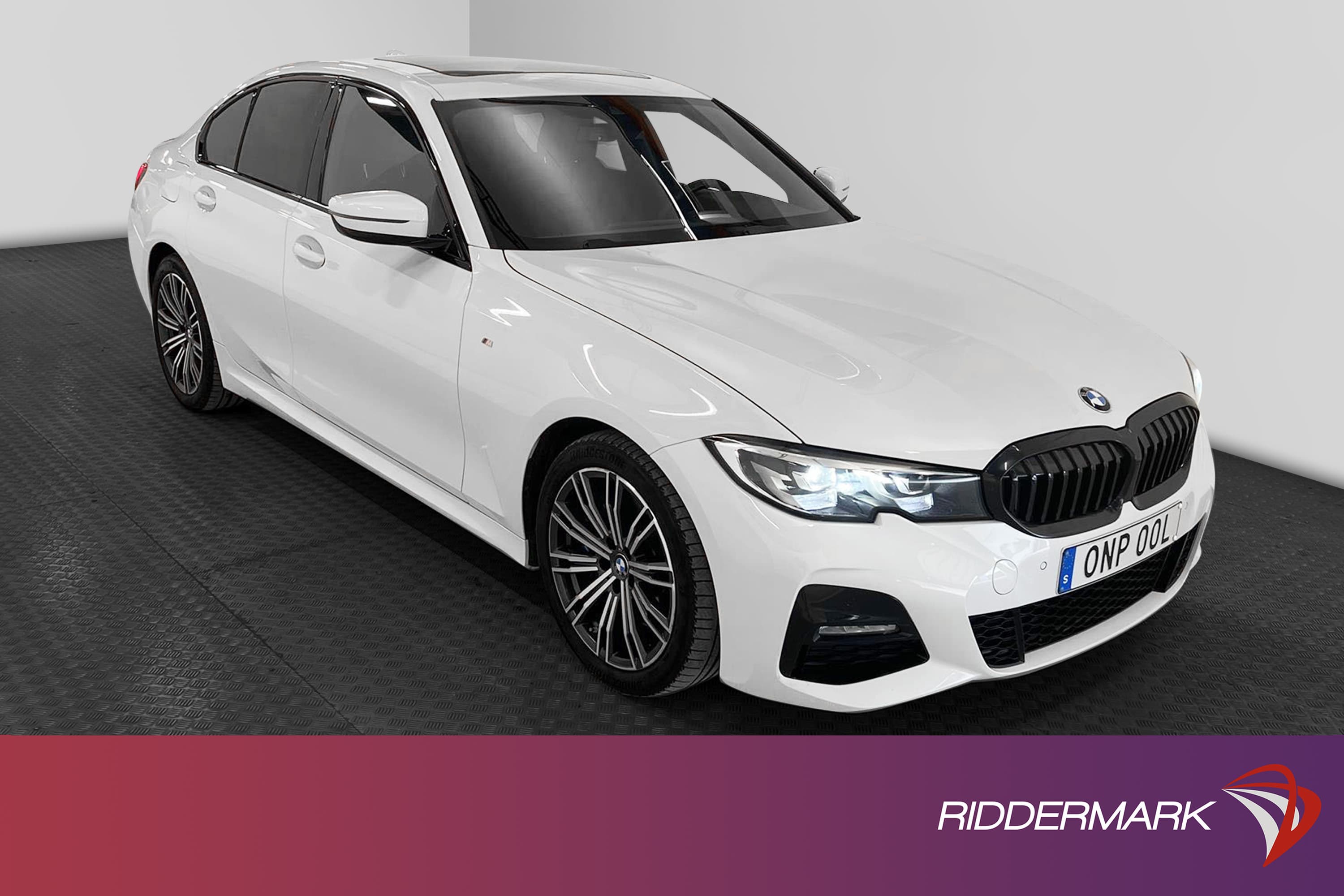 BMW 330i xDrive 258hk M Sport H/K Display Key Navi Drag Värm