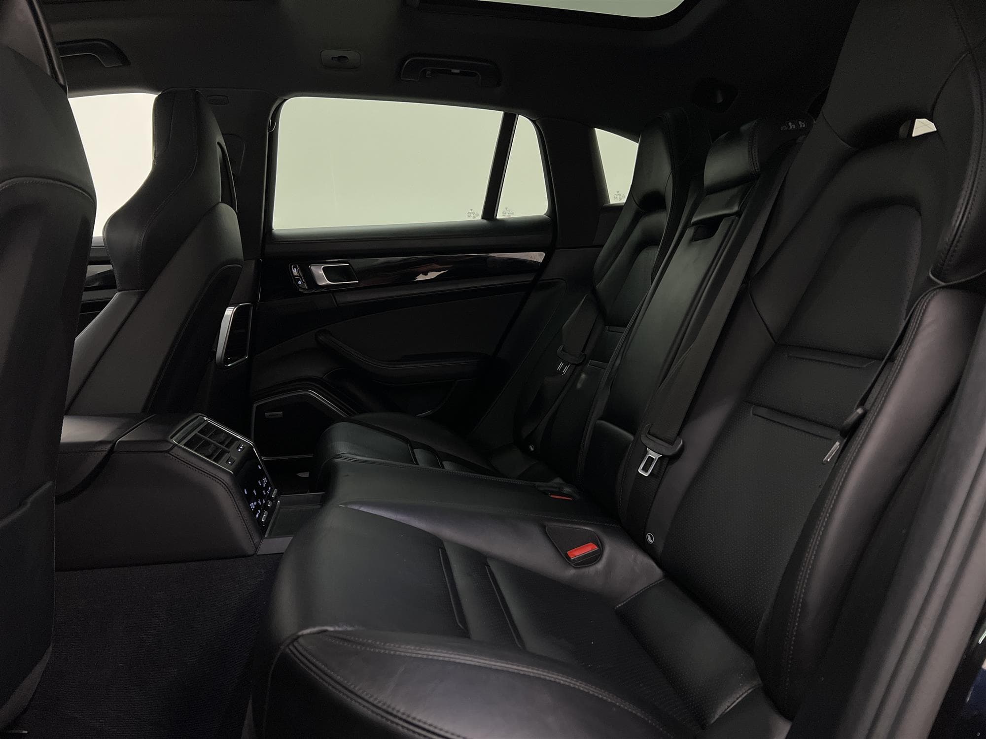 Porsche Panamera 4 E-hybrid Sport Turismo 462hk Bose Panointeriör