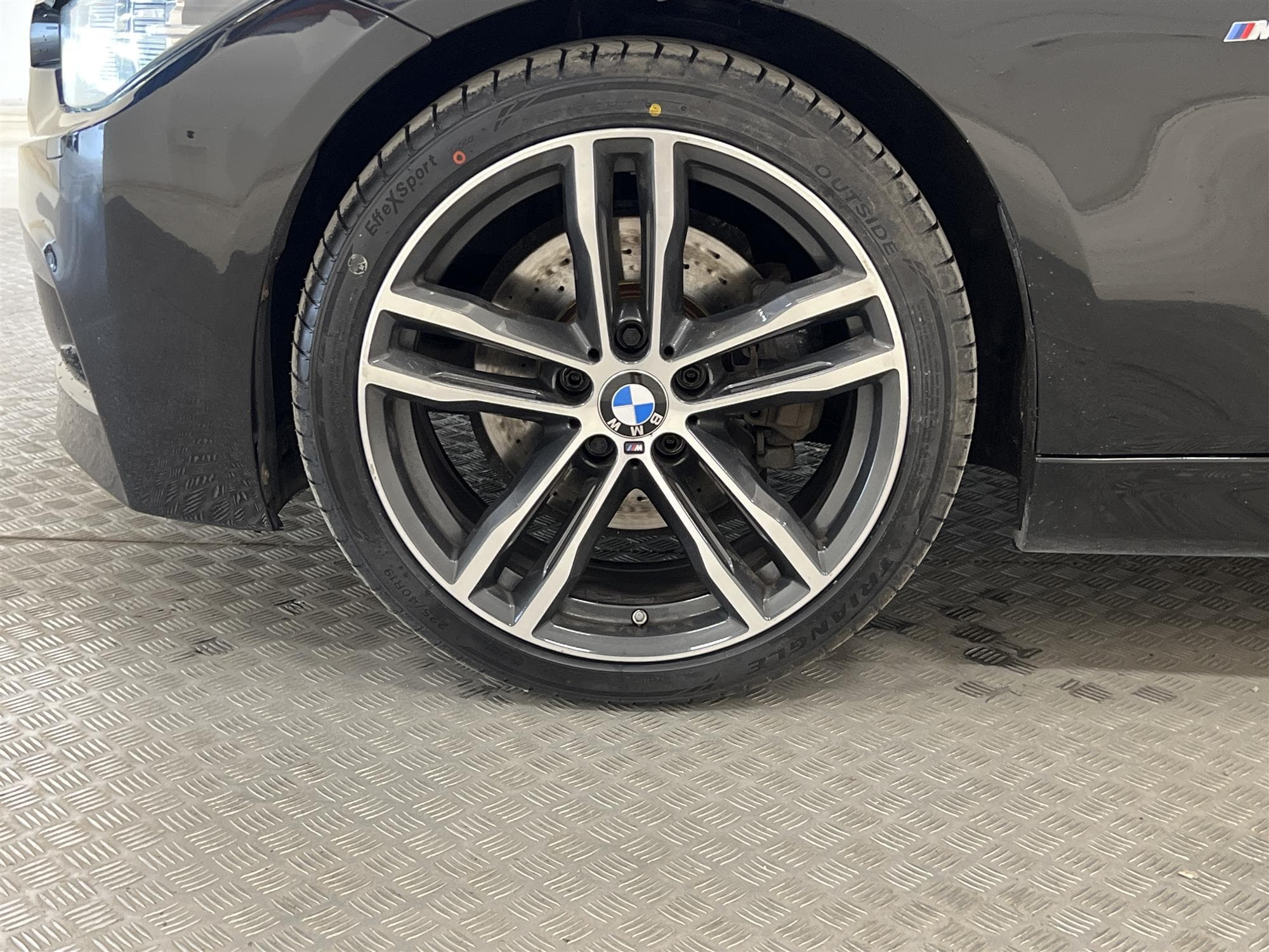 BMW 330i xDrive 252hk M Sport Cockpit Drag H/K Navi Skinn