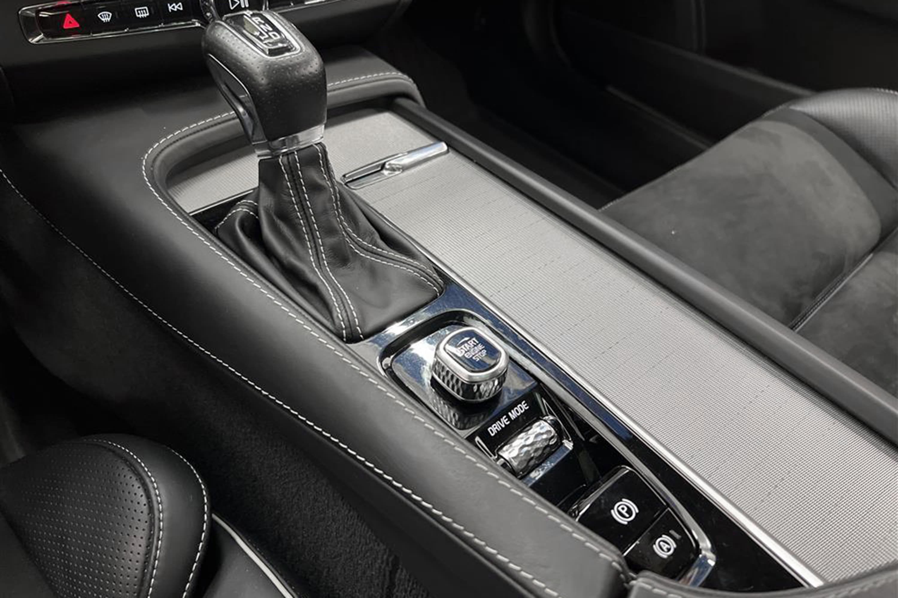 Volvo V90 T6 310hk AWD R-Design Värmare VOC Pano Navi Kamerainteriör