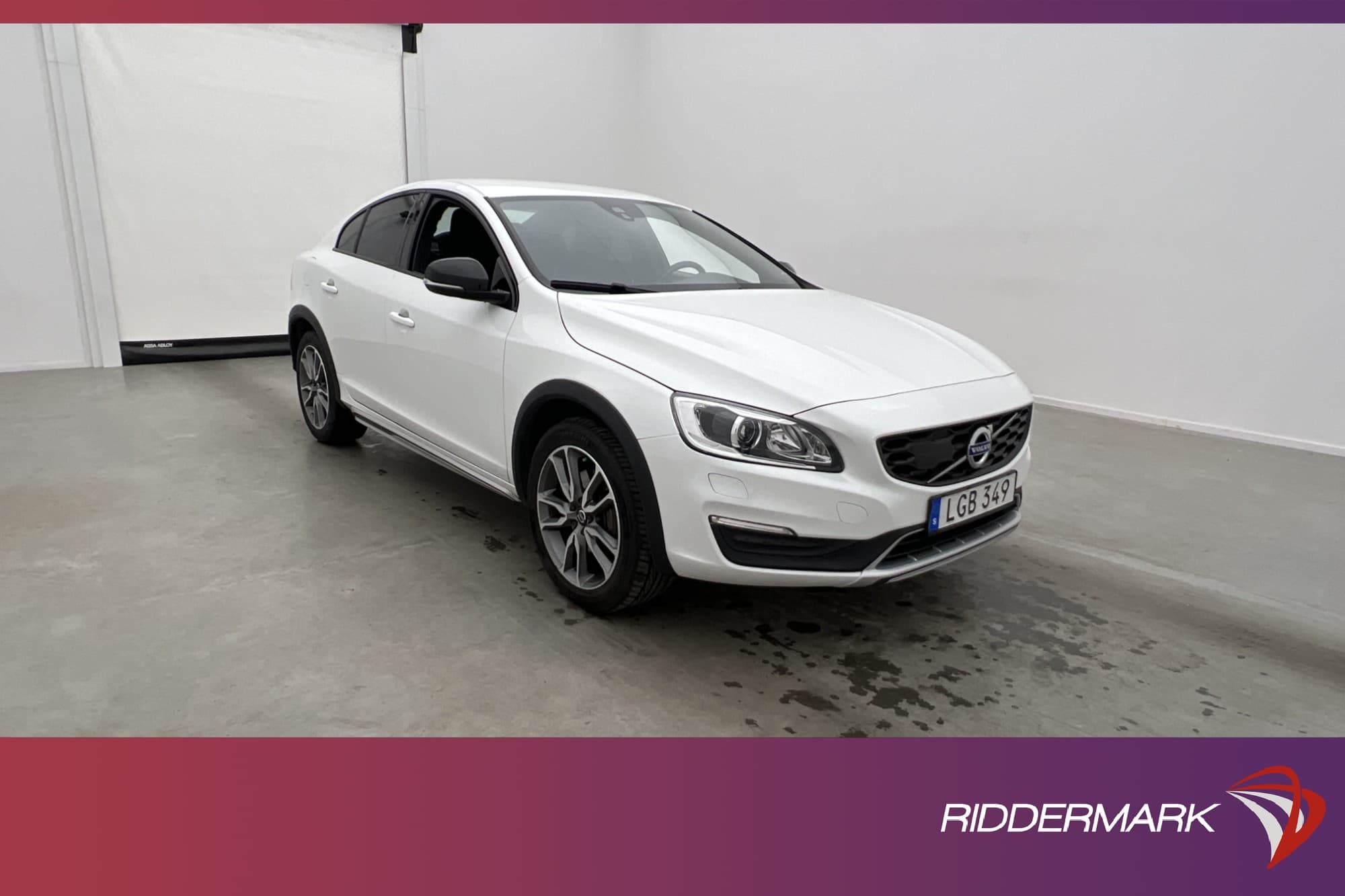 Volvo S60 Cross Country D3 150hk Momentum Halvskinn Sensorer