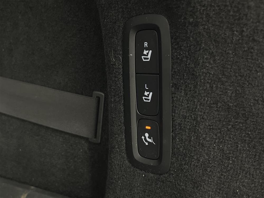 Volvo V90 D4 AWD 190hk Inscription VOC PDC Navi Drag Välserv