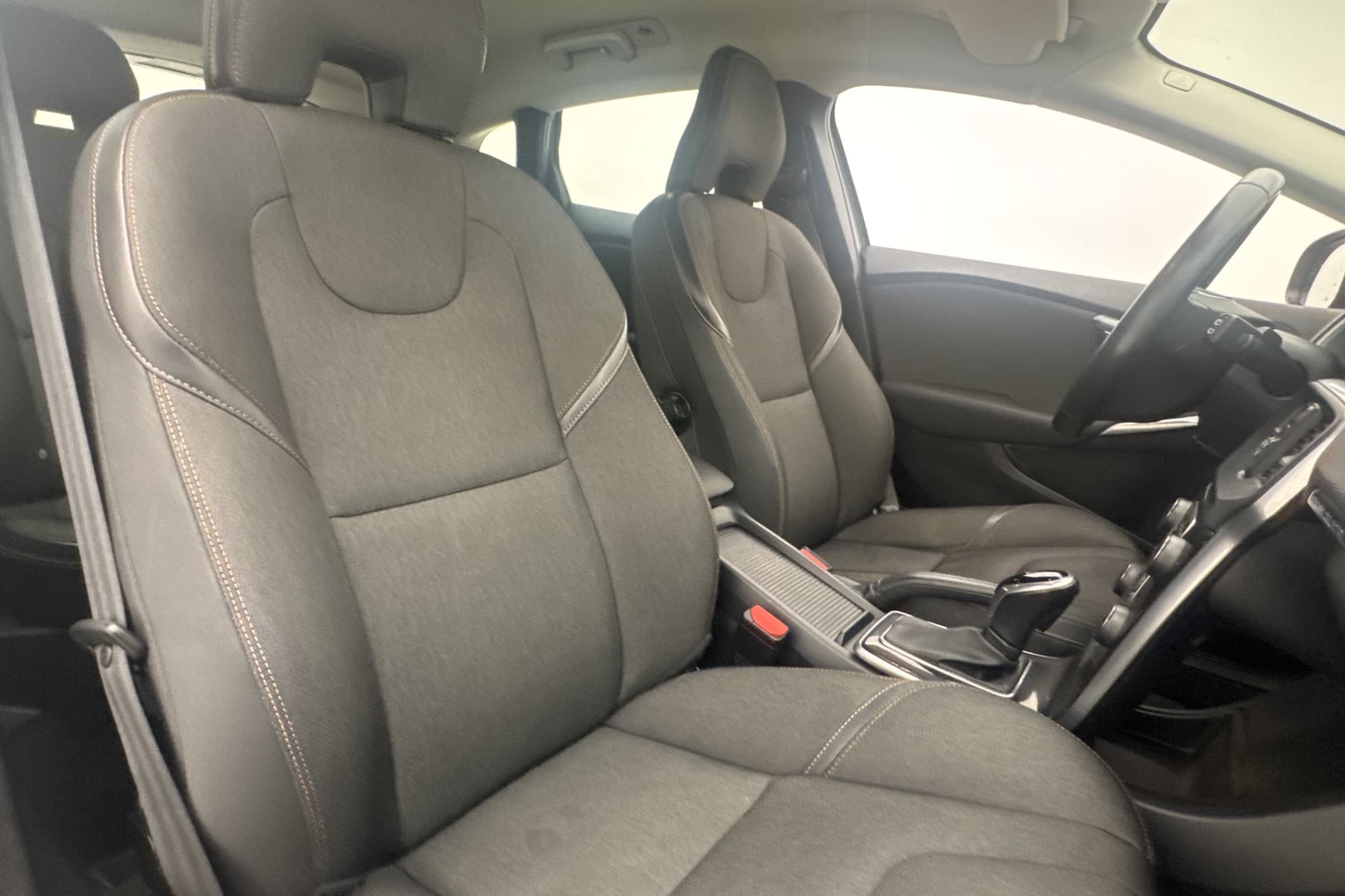 Volvo V40 Cross Country D3 150hk VOC Värmare Kamera Dragkrok