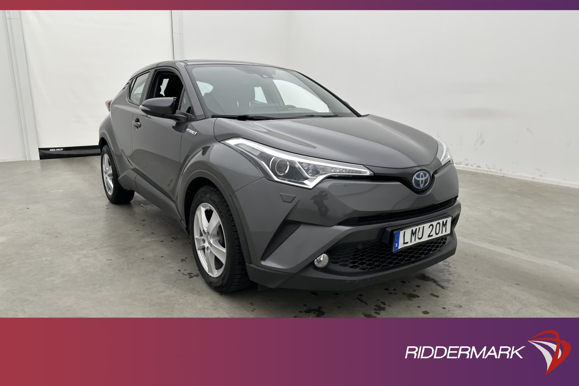 Toyota C-HR Hybrid 122hk