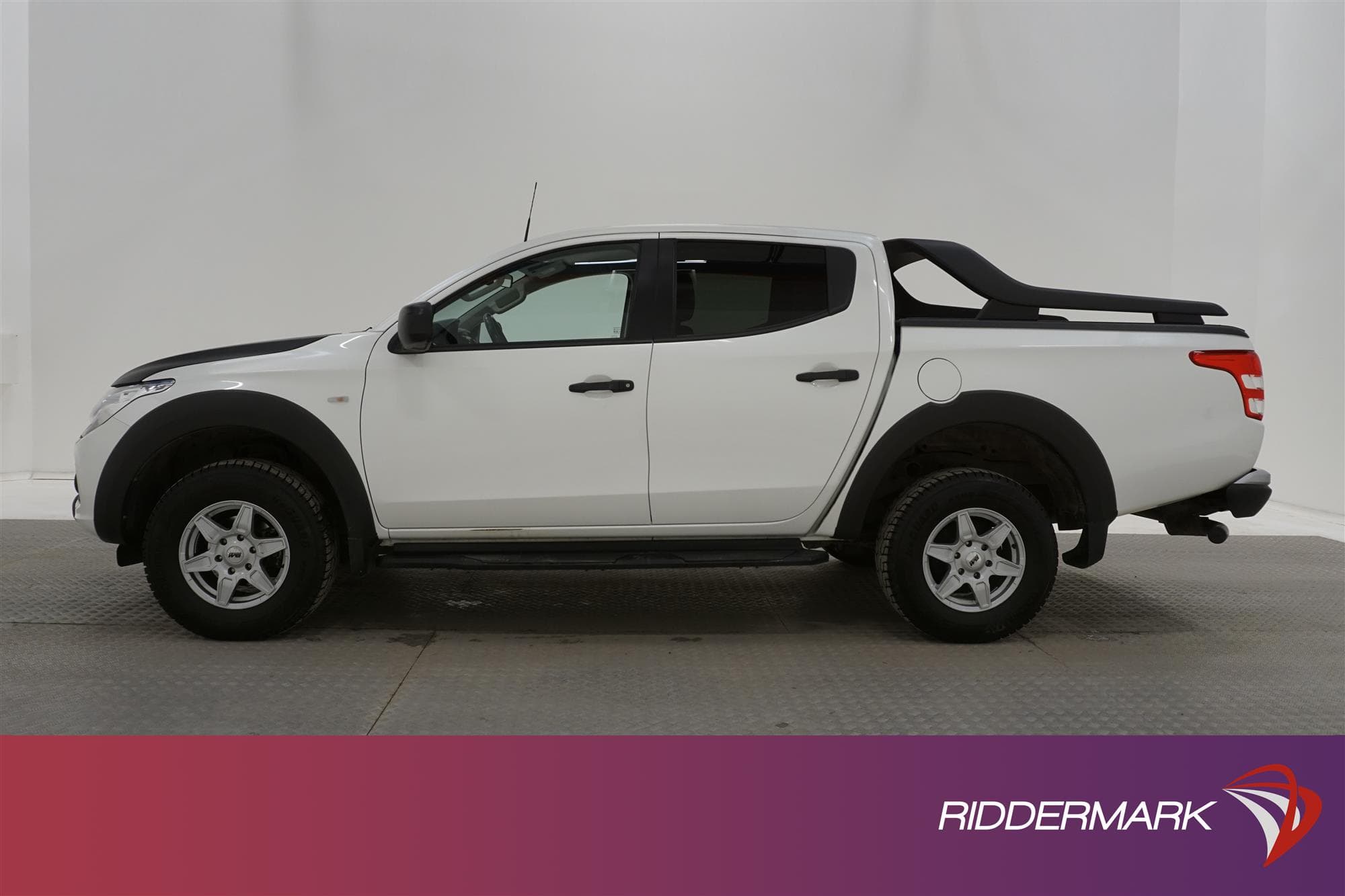 Fiat Fullback Cross 2.4 Automat 4x4 181hk Navi Värmare Moms