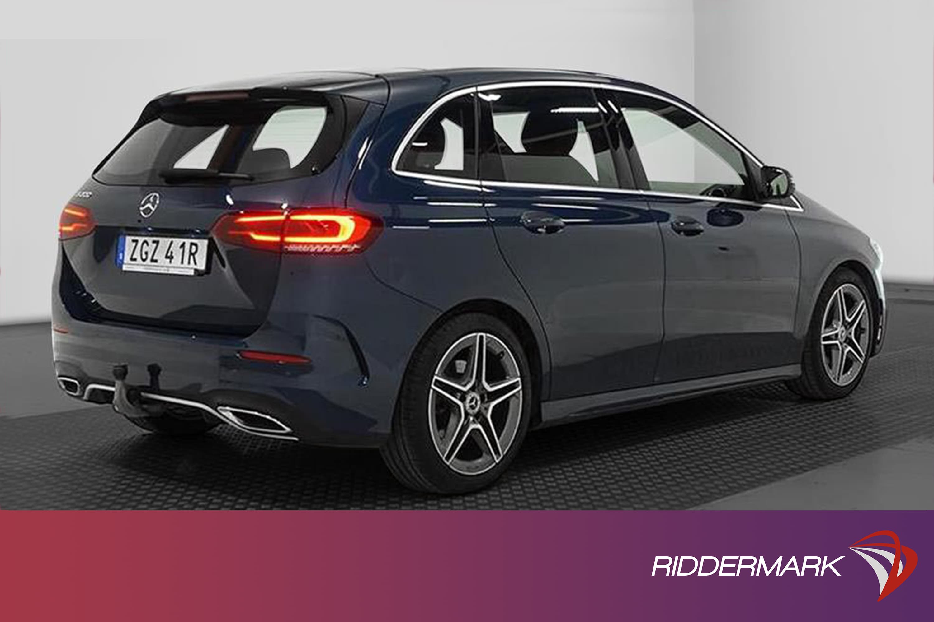 Mercedes-Benz B 200 AMG Panorama Kamera Dragkrok Naviexteriör