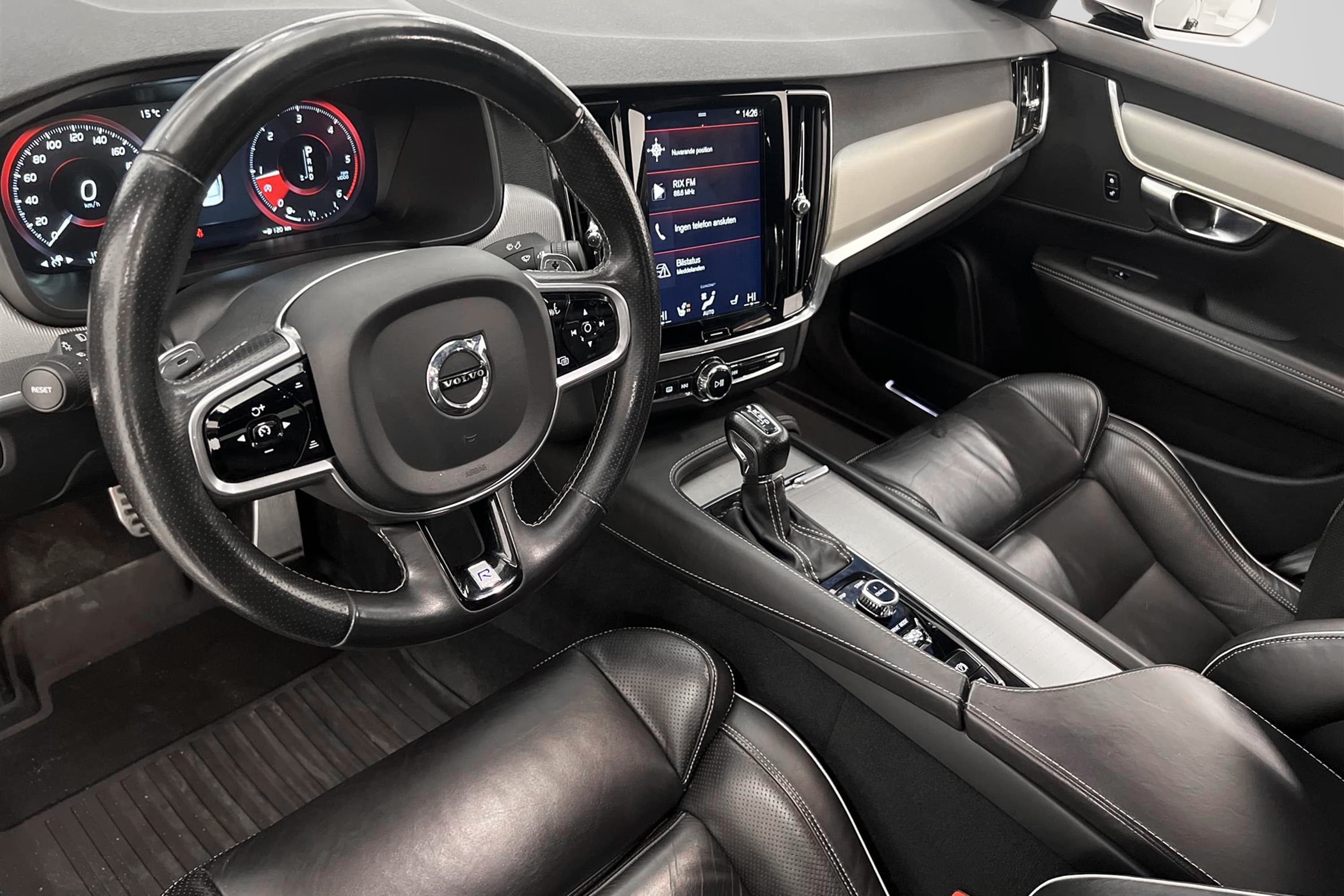 Volvo S90  D5 AWD  235hk R-Design VOC HUD Drag D-Värm Blis