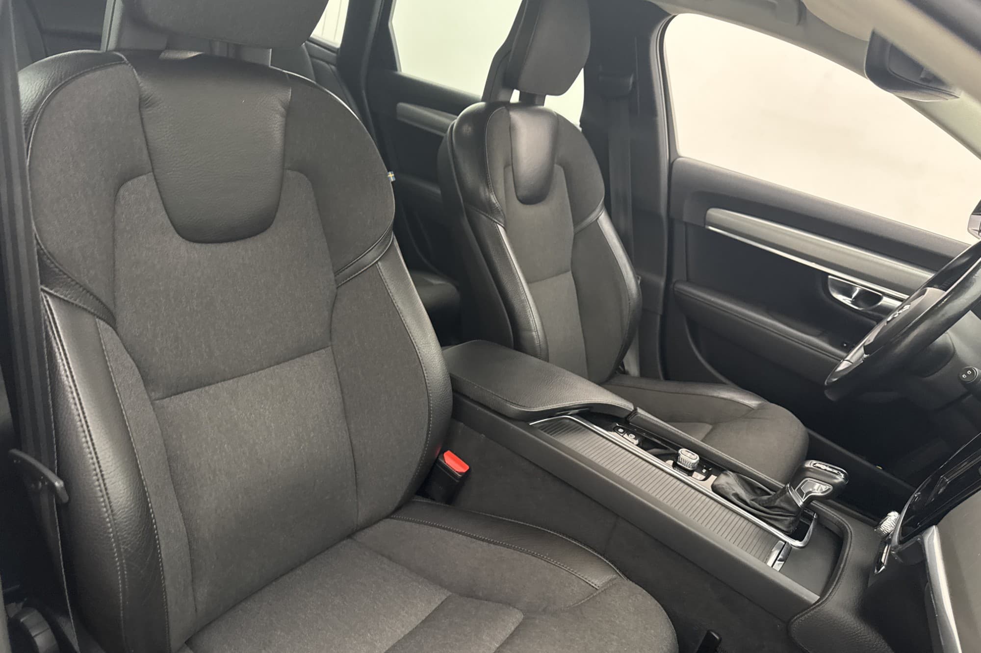 Volvo V90 D3 Momentum VOC Värmare Drag BLIS P-Sensorer