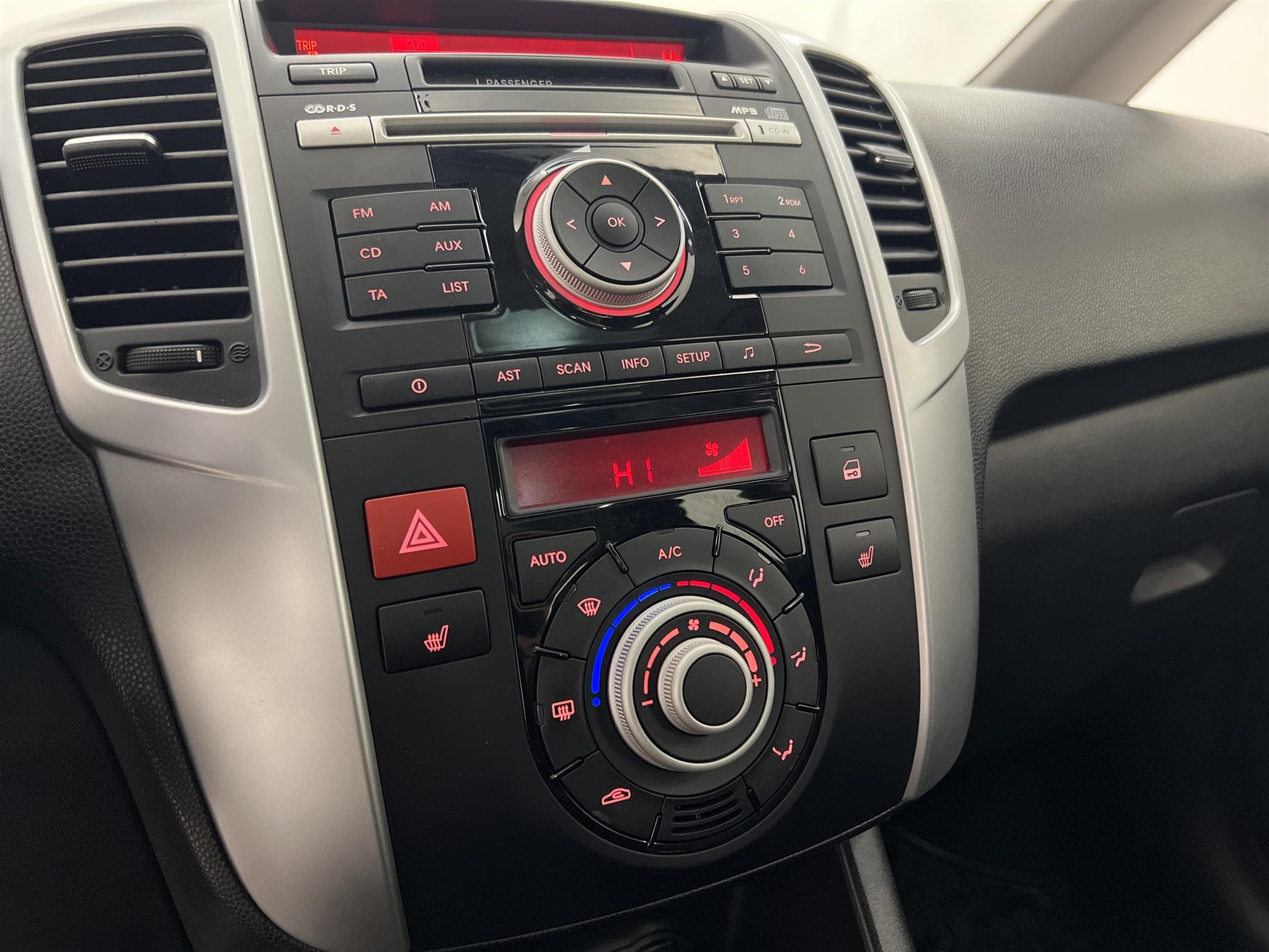 Kia Venga 1.6 CVVT 125hk  Få Brukare Välservad Låg Skatt