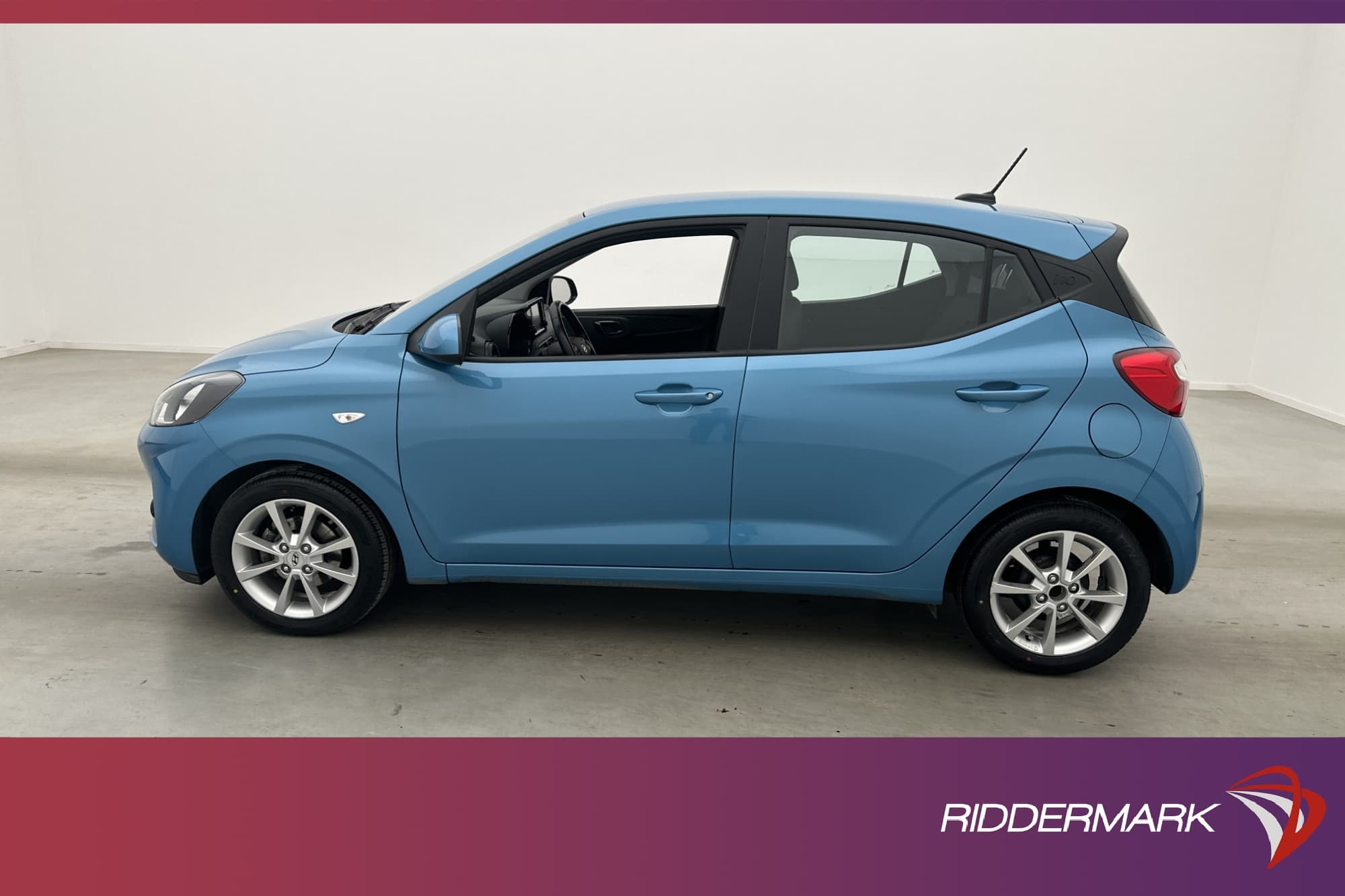 Hyundai i10 1.0 blue 67hk Essential