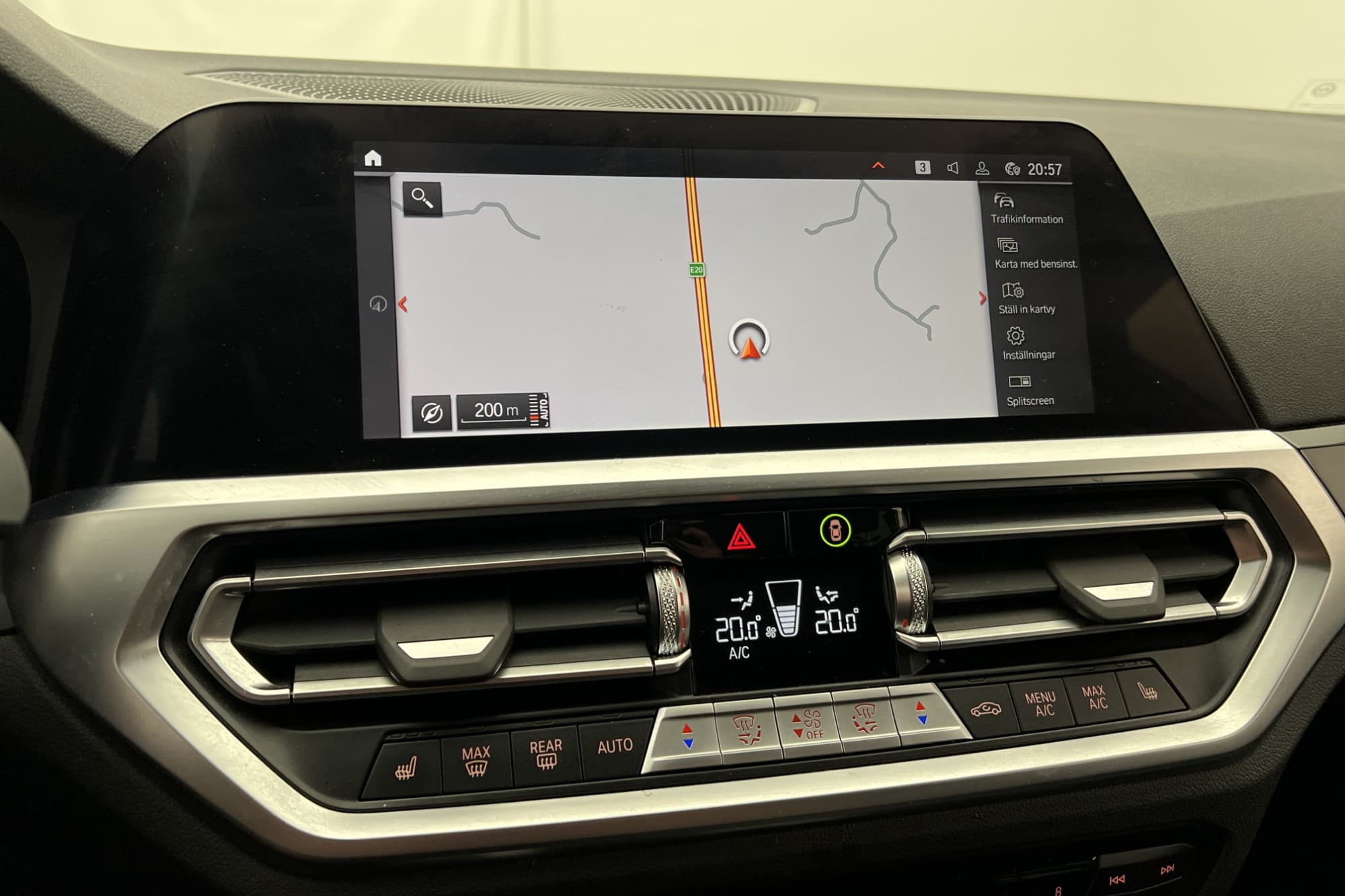 BMW 330e 292hk Sport Line Navigation Sensorer Halvskinn MOMS