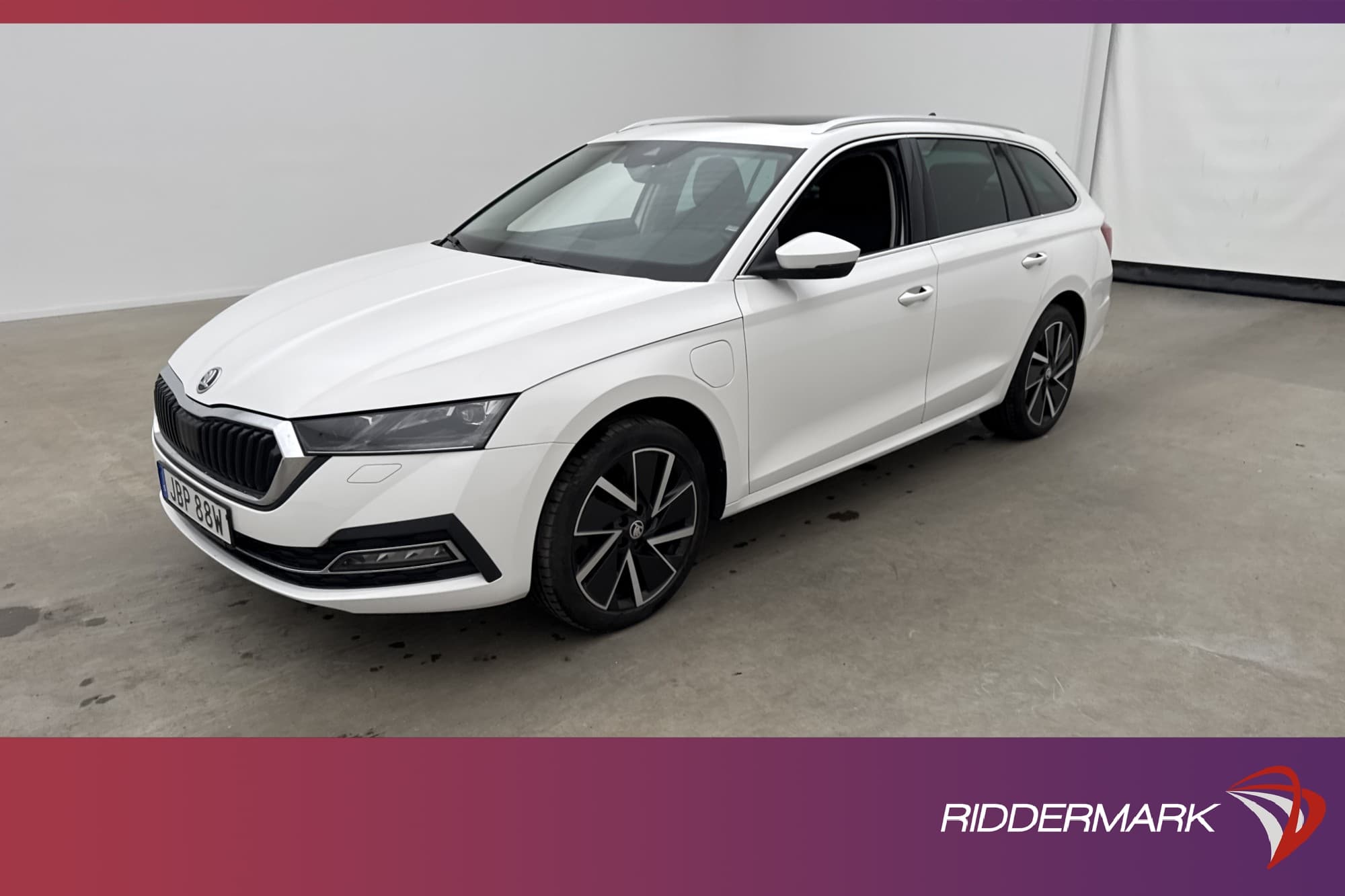 Skoda Octavia Kombi iV 204hk