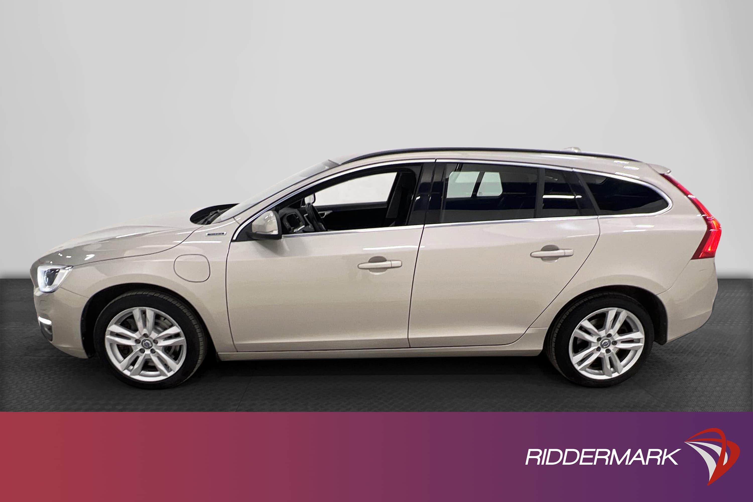 Volvo V60 D5 Plug-in Hybrid AWD 231hk