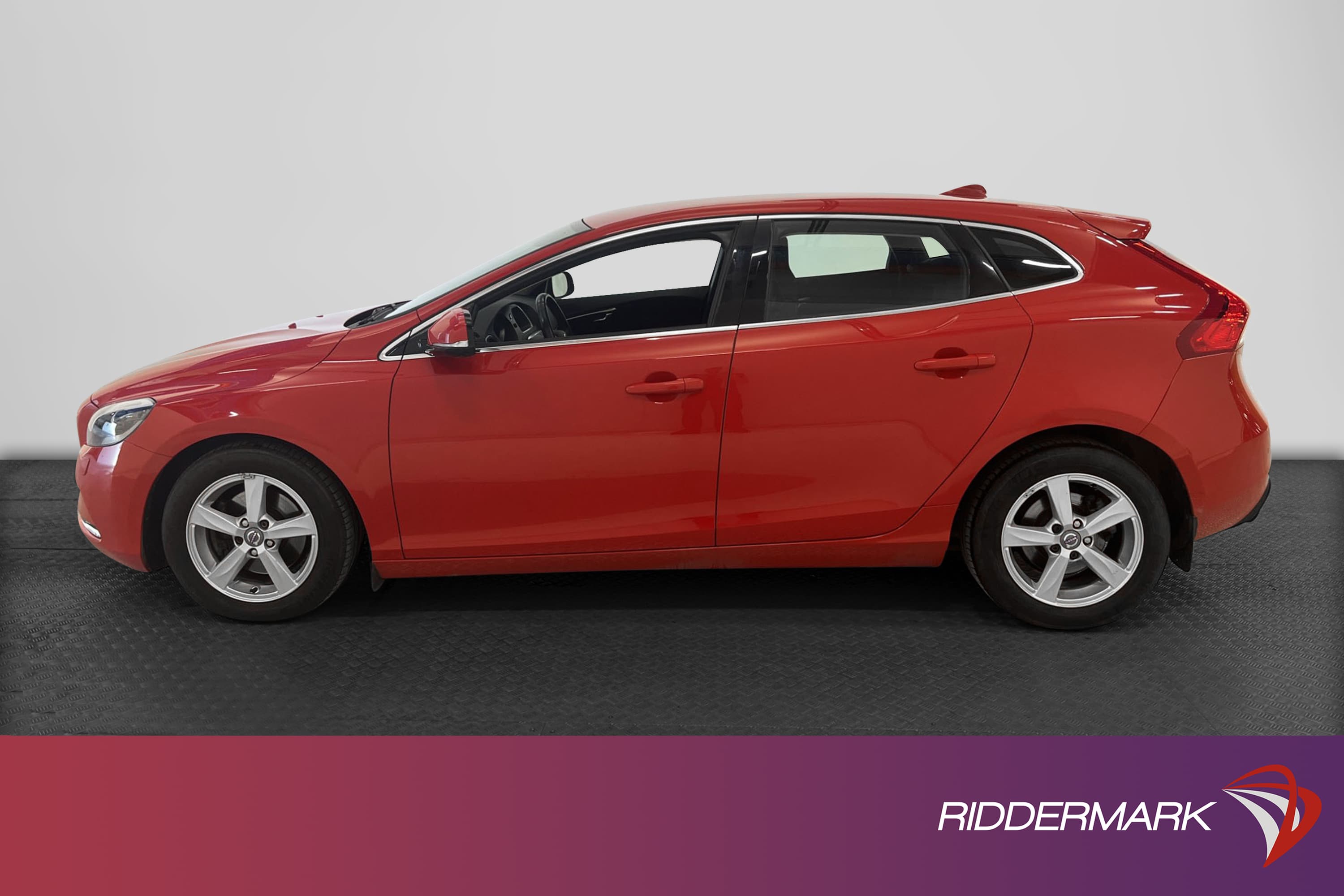 Volvo V40 T2 120hk